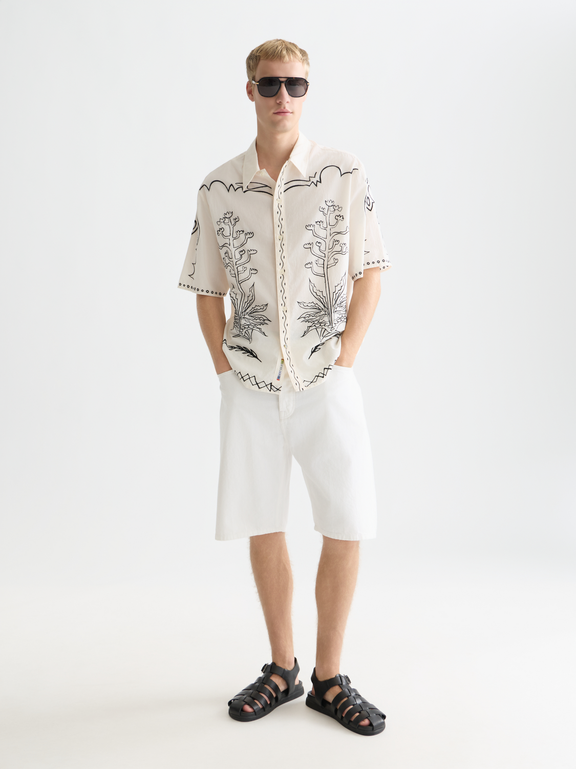 Embroidered seersucker relaxed short sleeve shirt