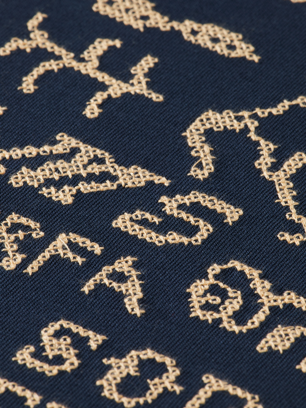 Cross-stitched artwork loose T-shirt