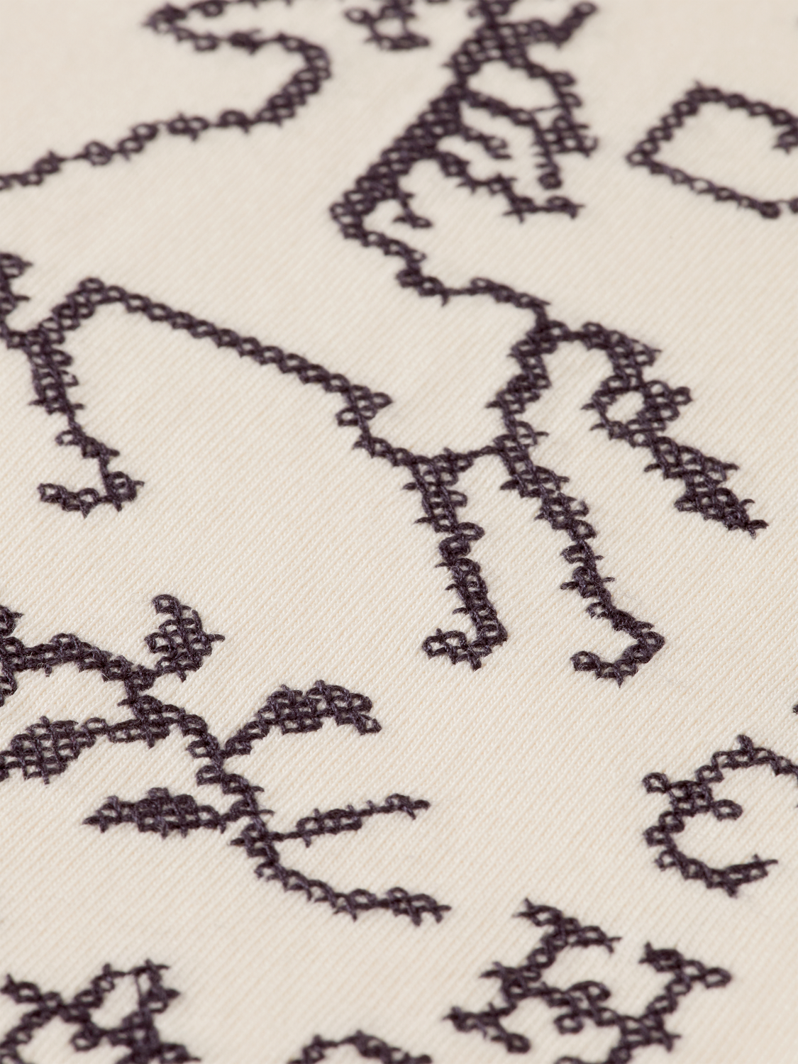 Cross-stitched artwork loose T-shirt