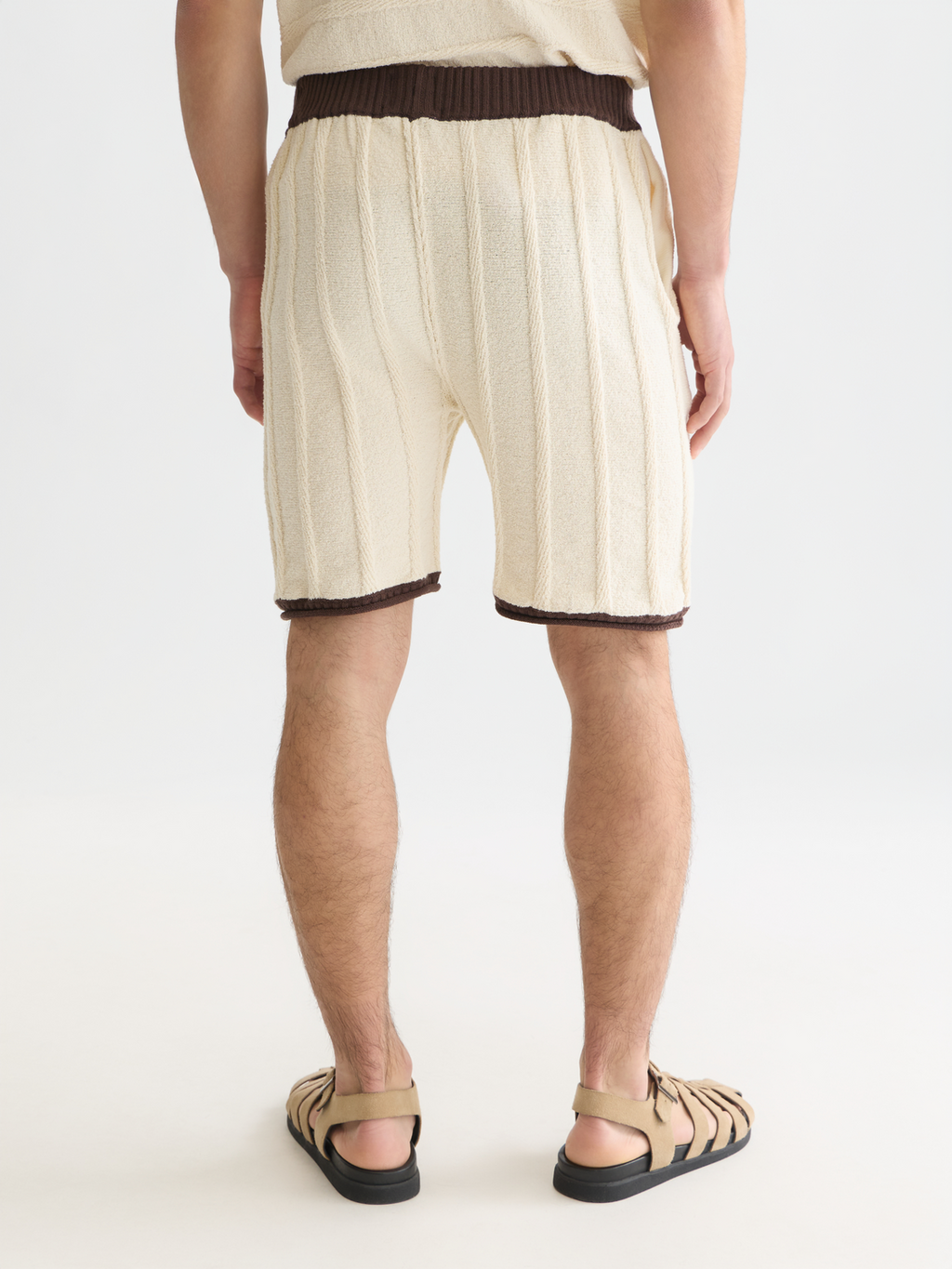 Structured knitted shorts