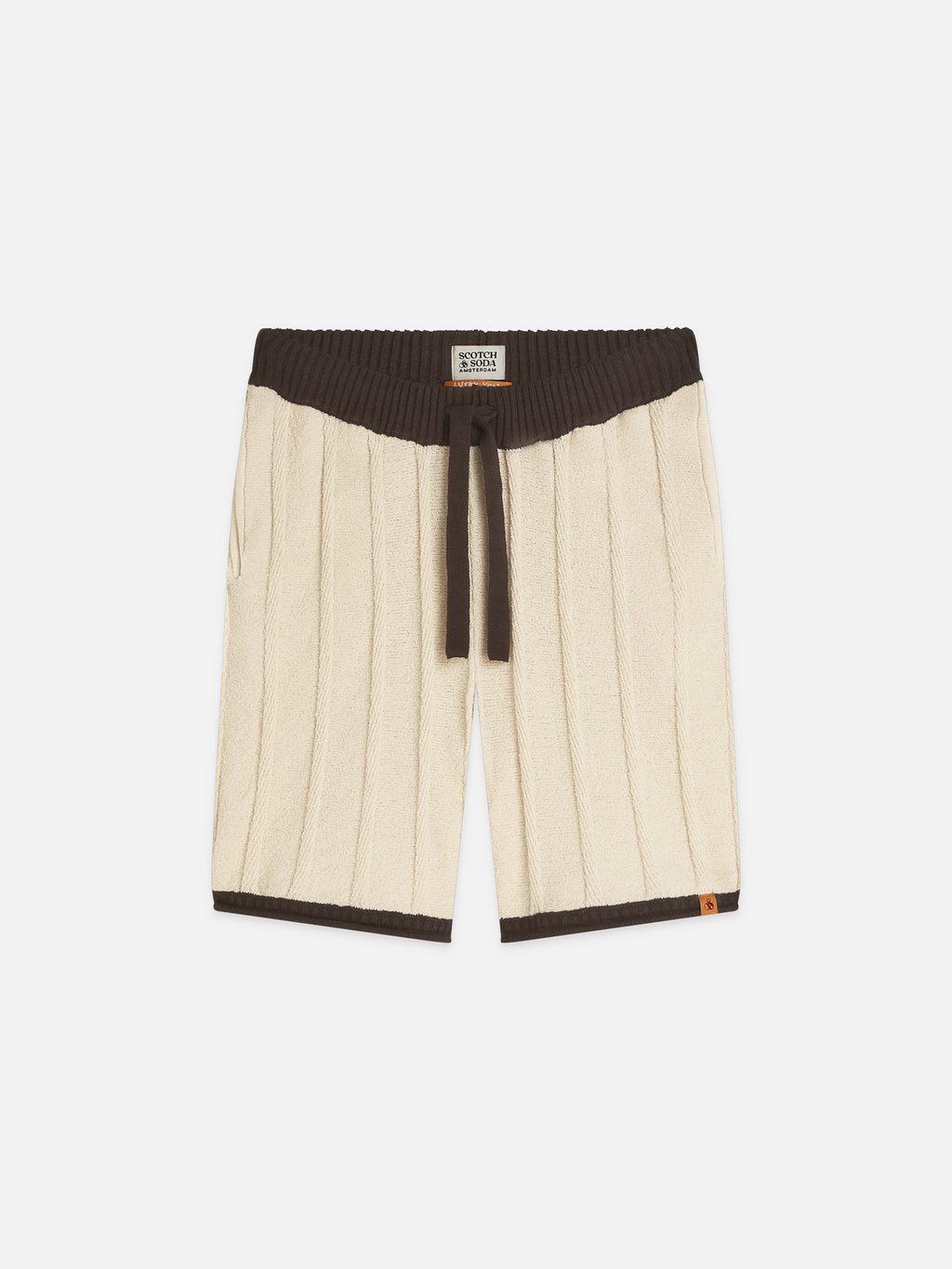 Structured knitted shorts