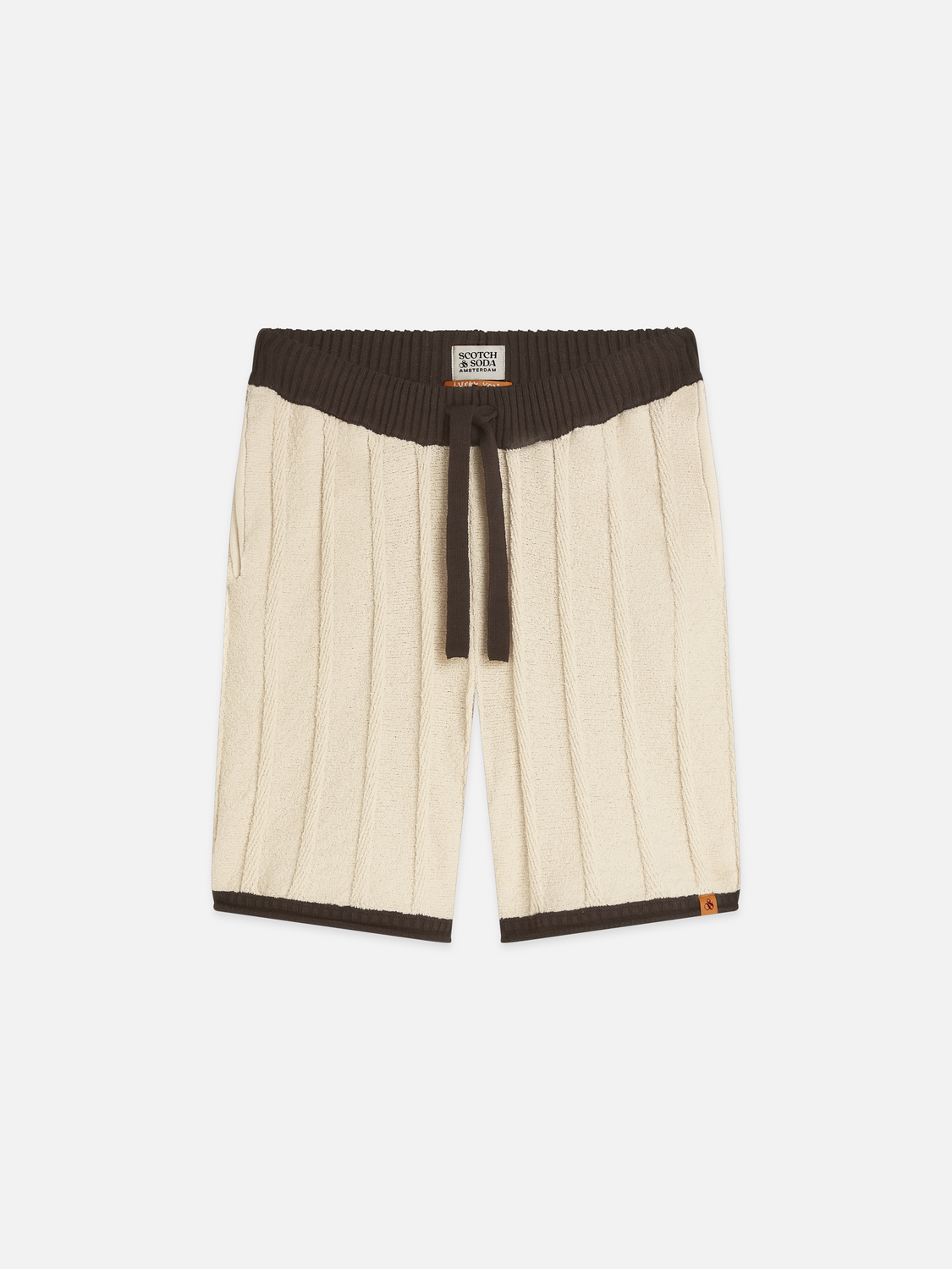 Structured knitted shorts