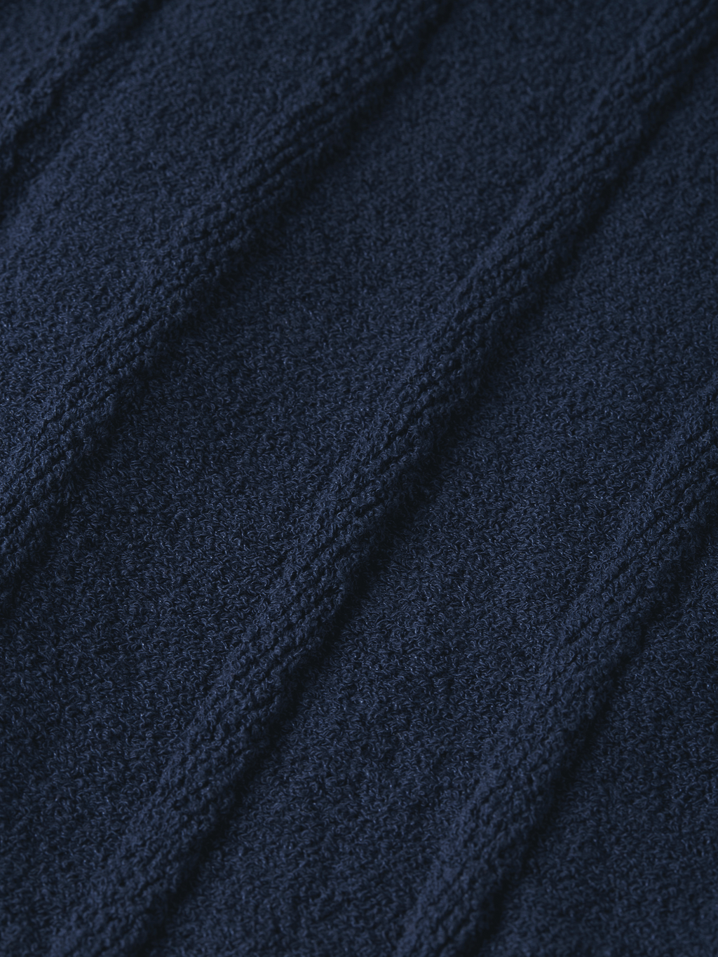 Structured knitted shorts