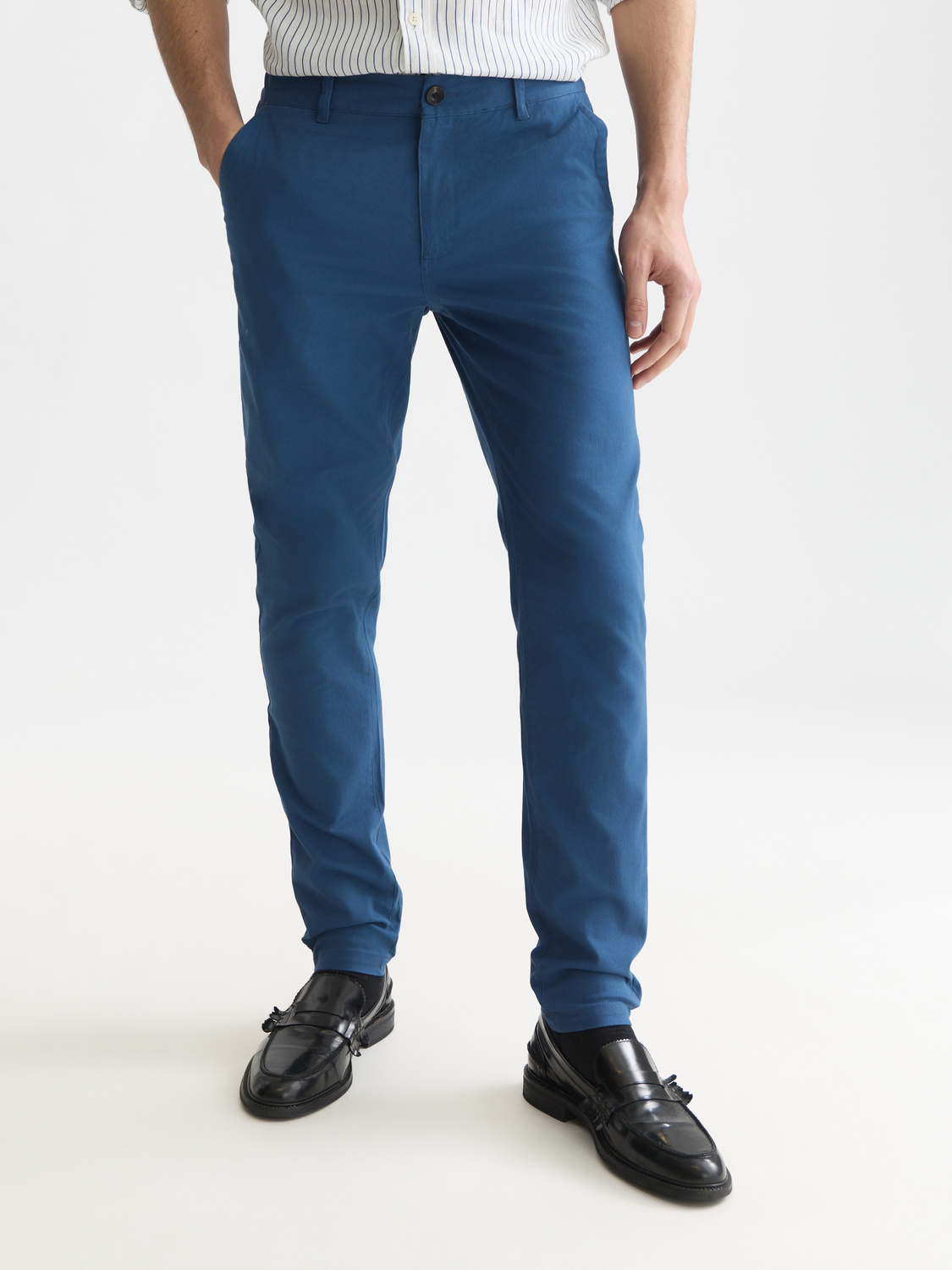 Seasonal Essentials Mott chino