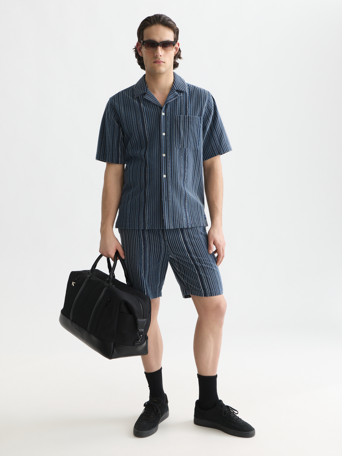 Textured relaxed short sleeve shirt