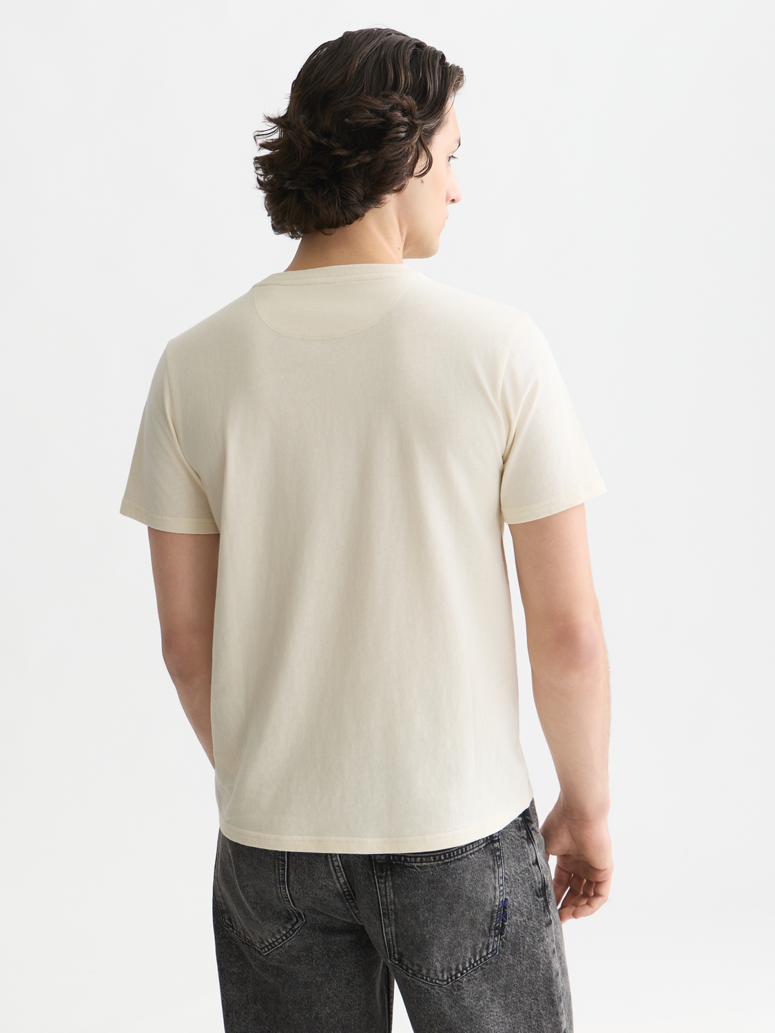 Seasonal Essentials logo T-shirt