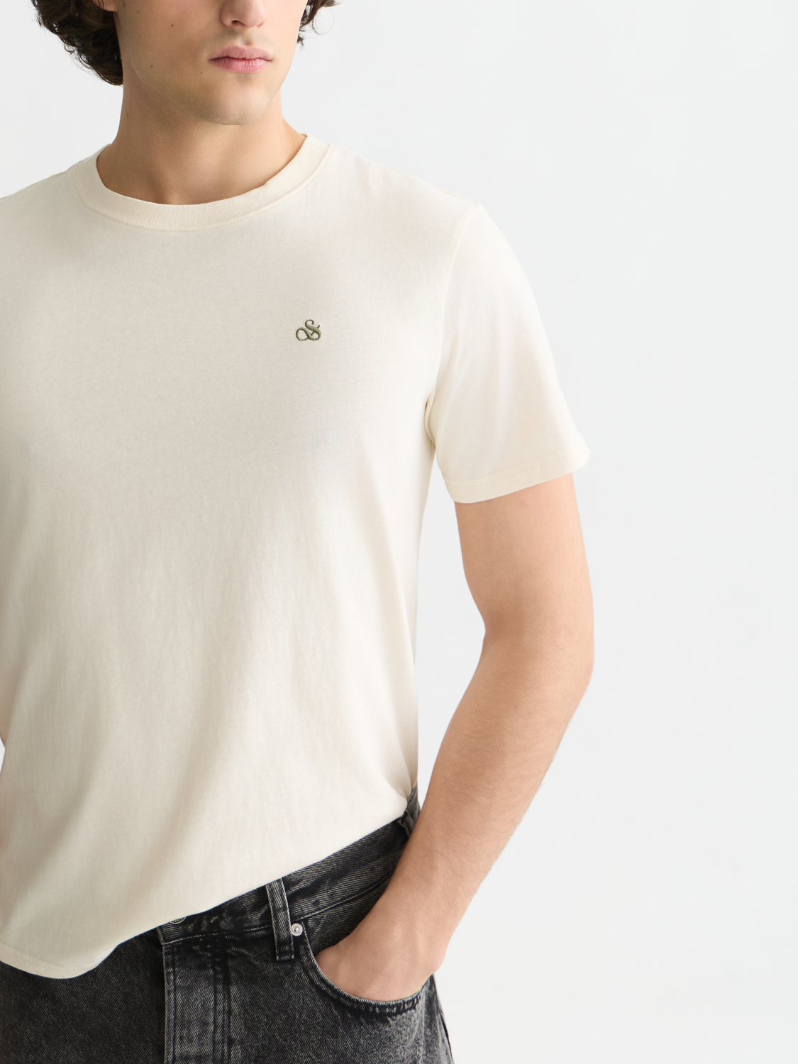Seasonal Essentials logo T-shirt
