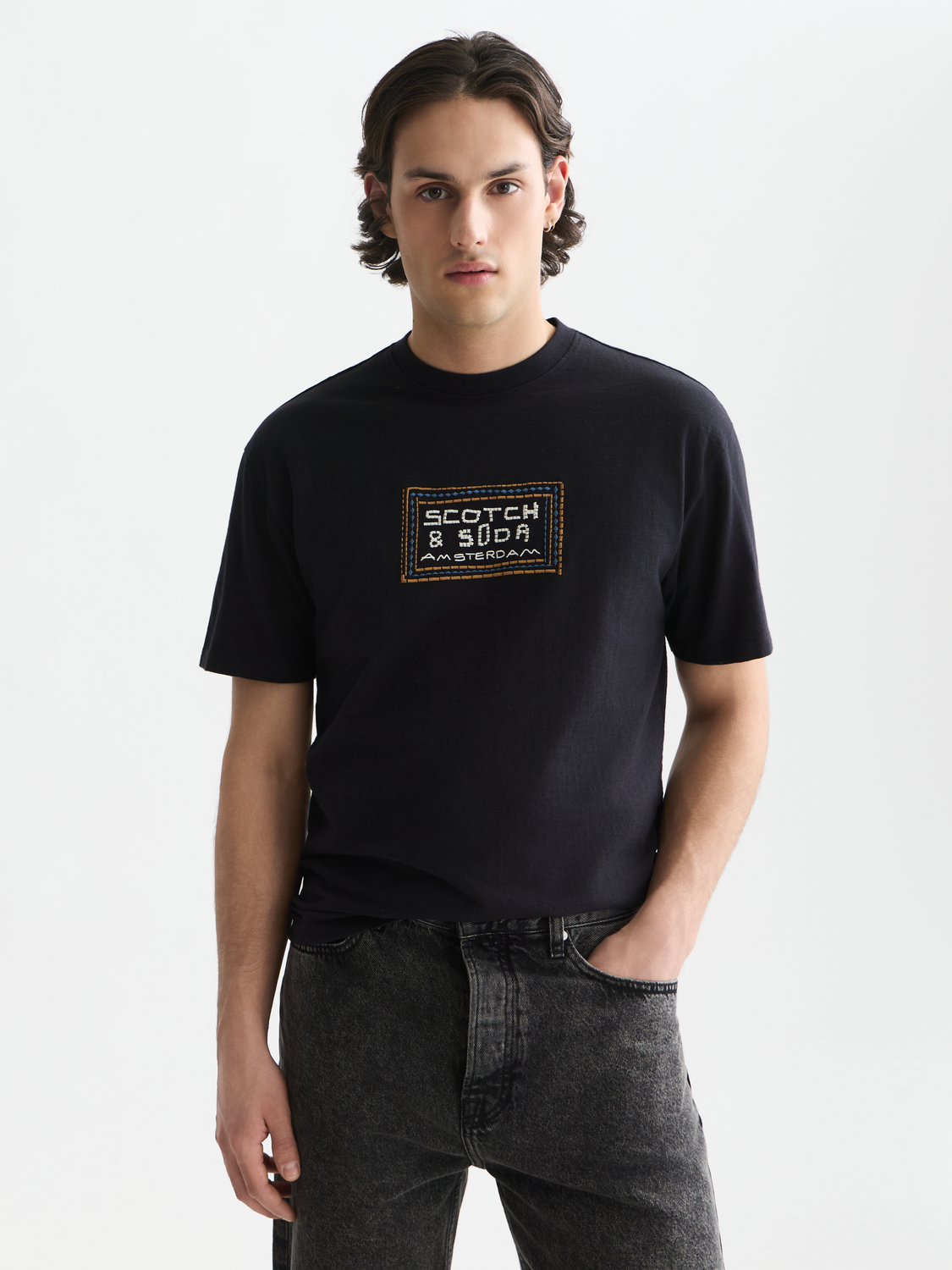 Embroidered artwork relaxed T-shirt