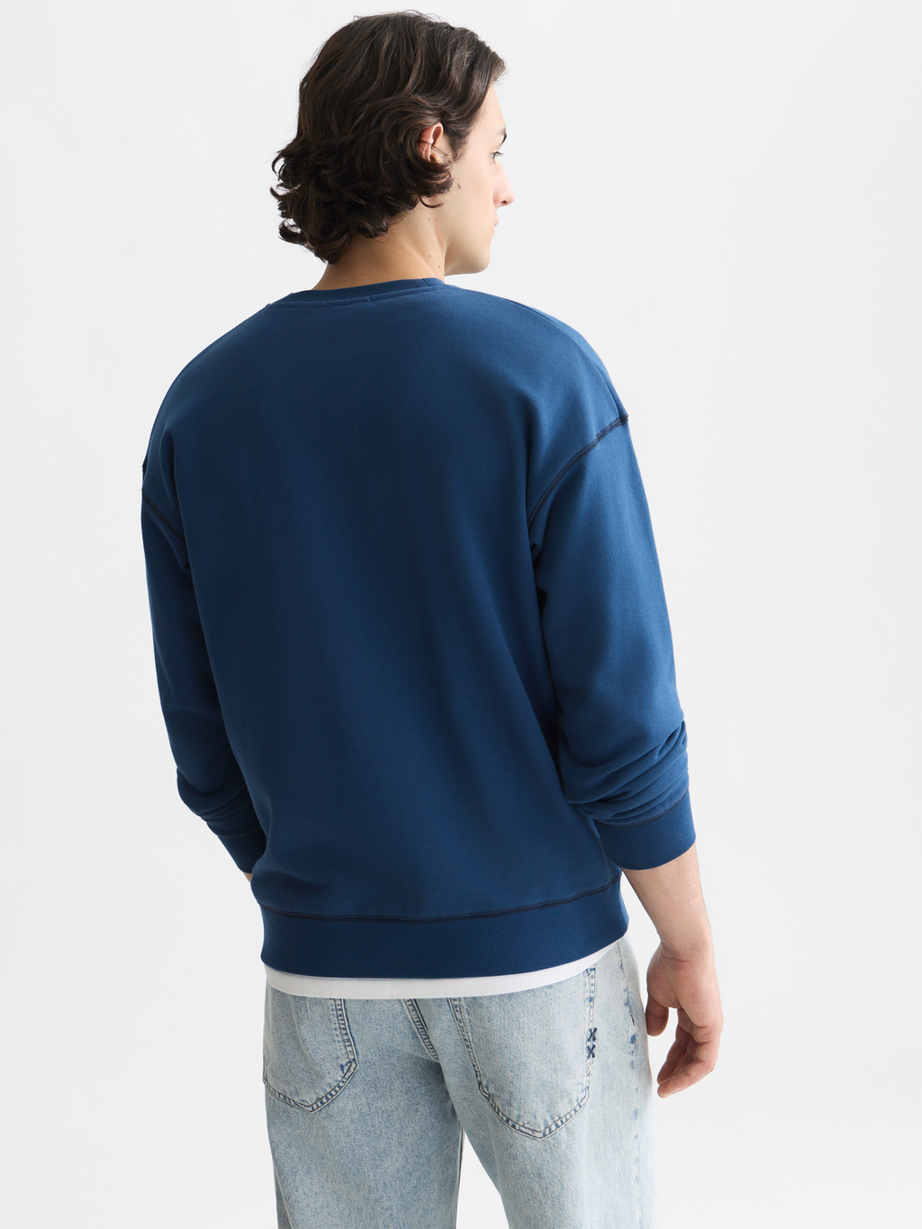 Seasonal Essentials chest artwork relaxed sweatshirt
