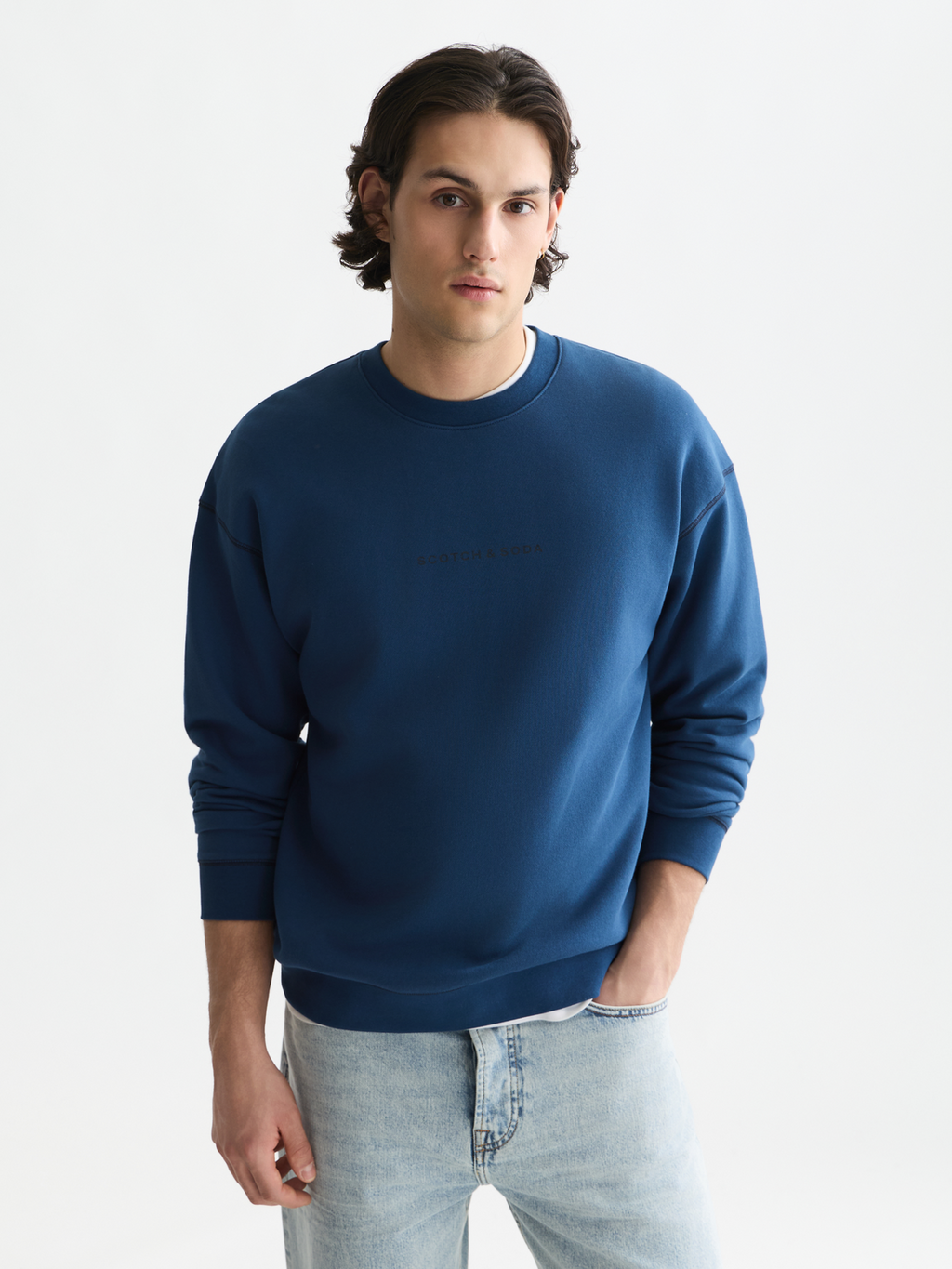 Seasonal Essentials chest artwork relaxed sweatshirt