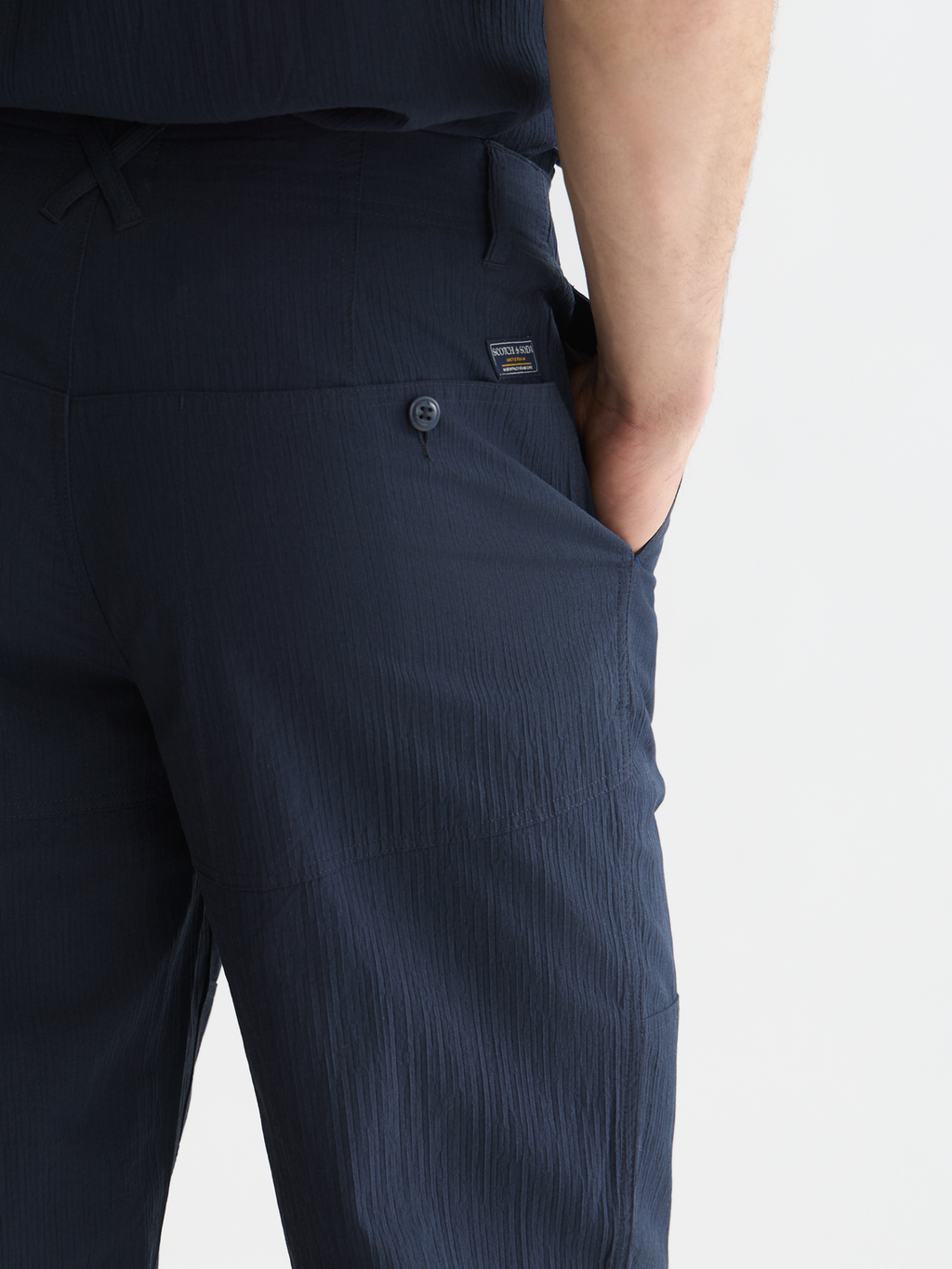 Crinkled cotton-blend relaxed straight chino