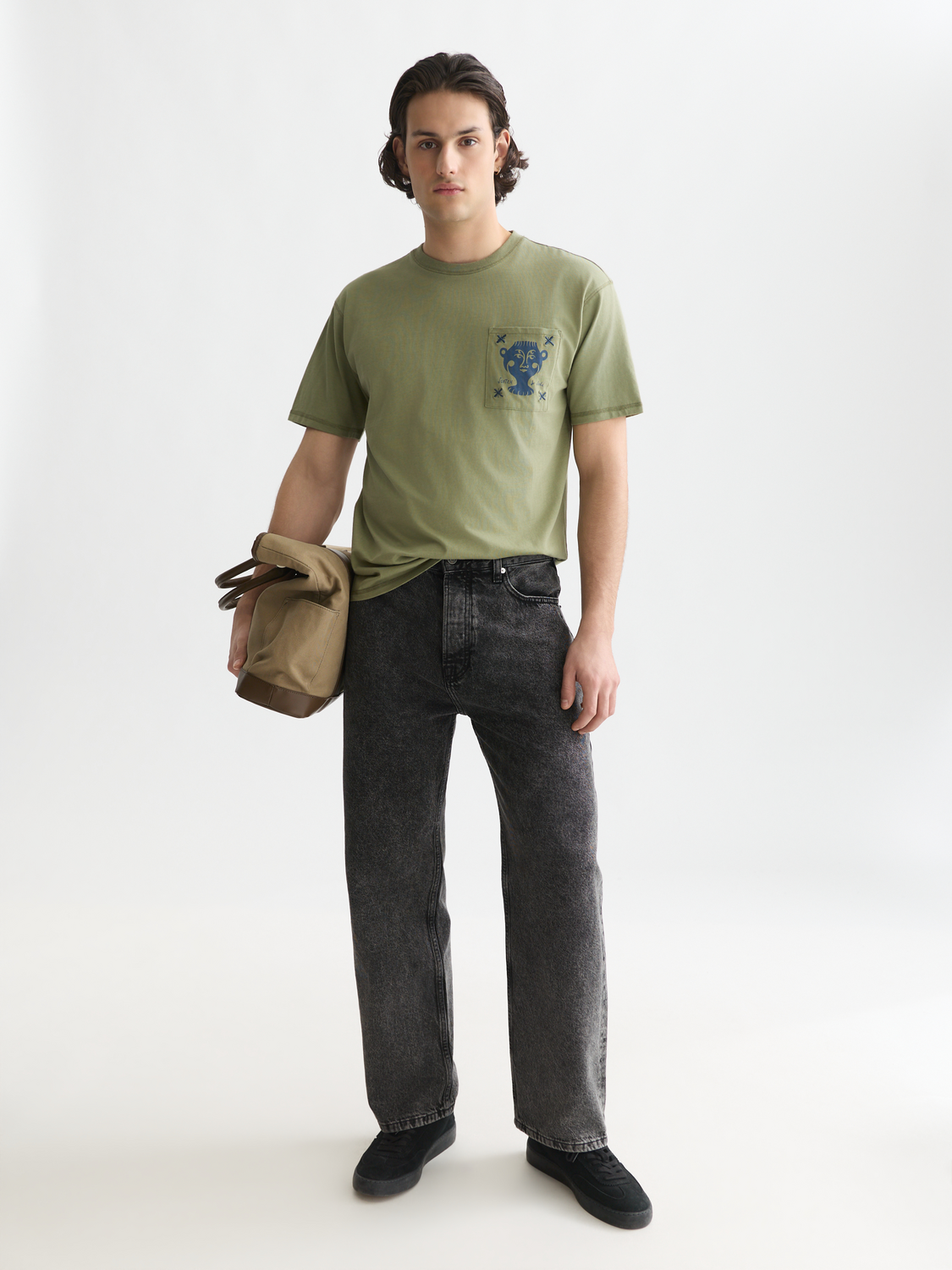 Chest pocket with artwork relaxed-fit T-shirt