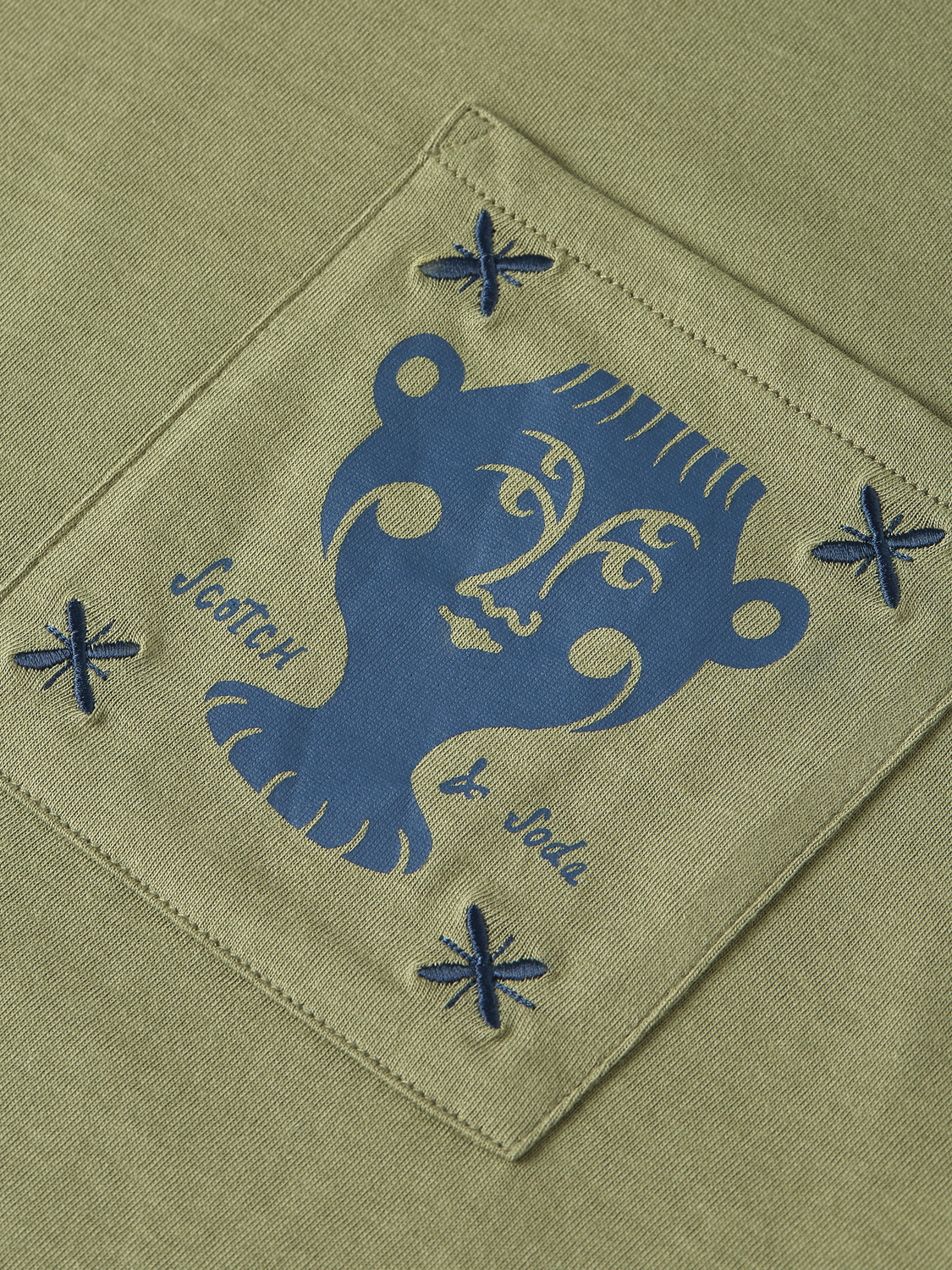 Chest pocket with artwork relaxed-fit T-shirt