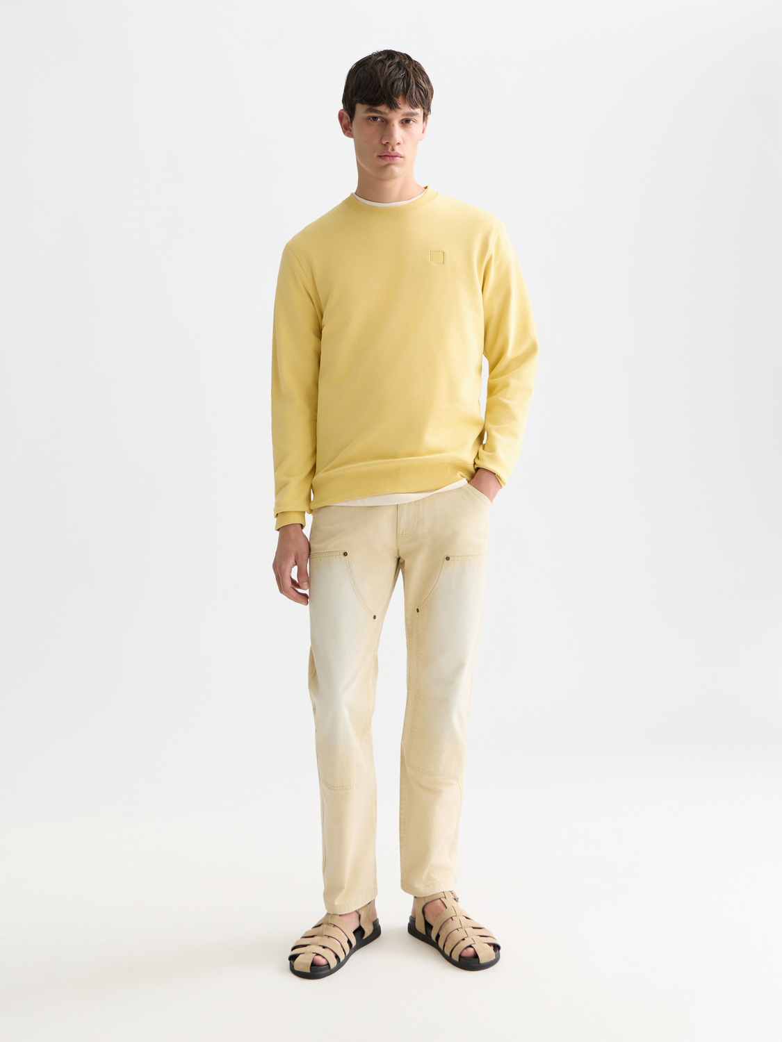 Seasonal core logo badge regularfit sweatshirt