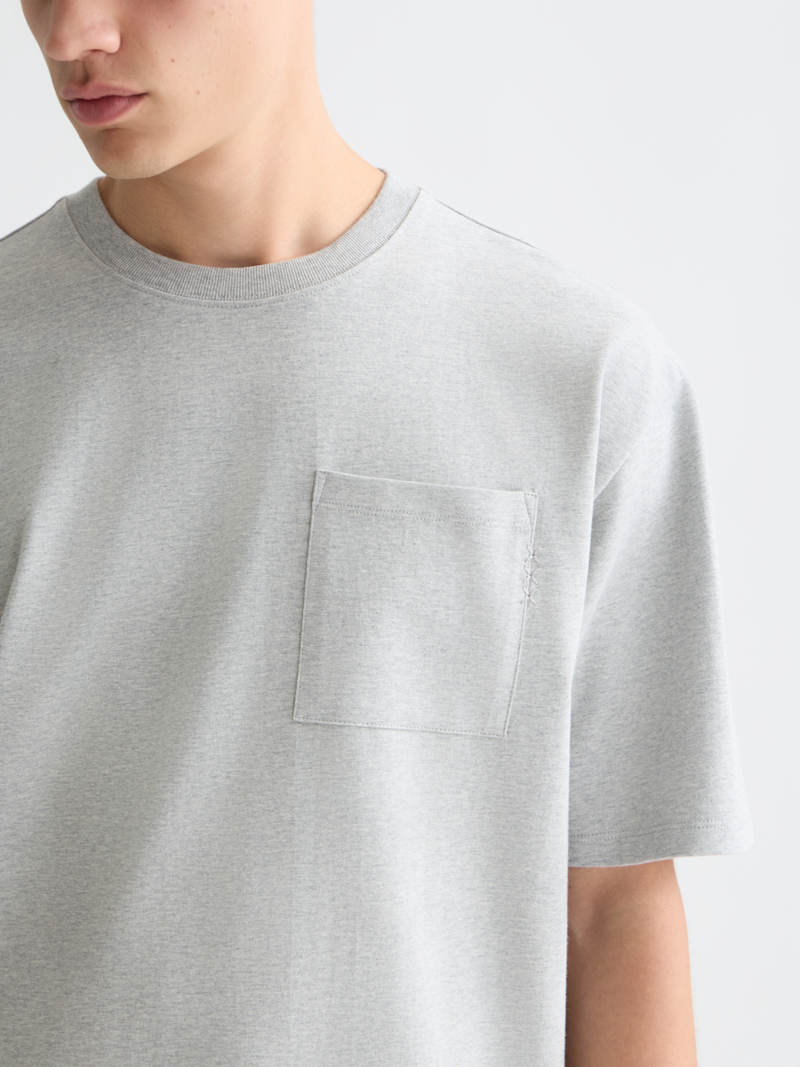 Seasonal core 3 crosses chest pocket loose fit Tshirt