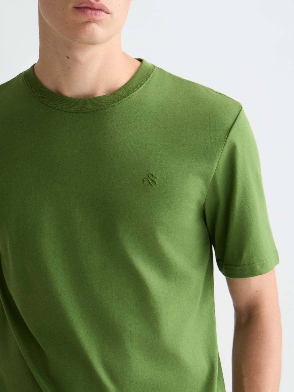 Seasonal core chest logo regular fit Tshirt