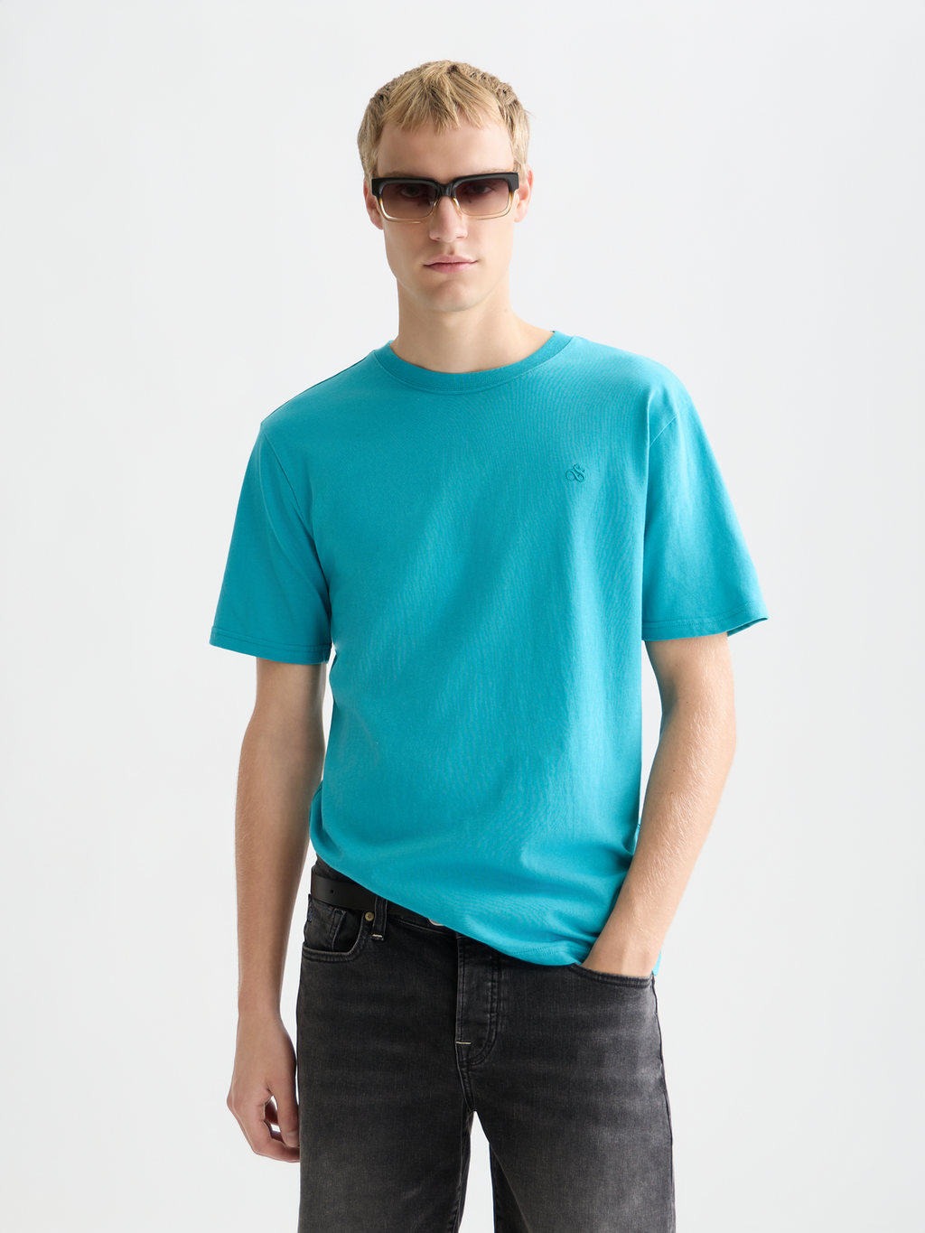 Seasonal Essentials logo T-shirt