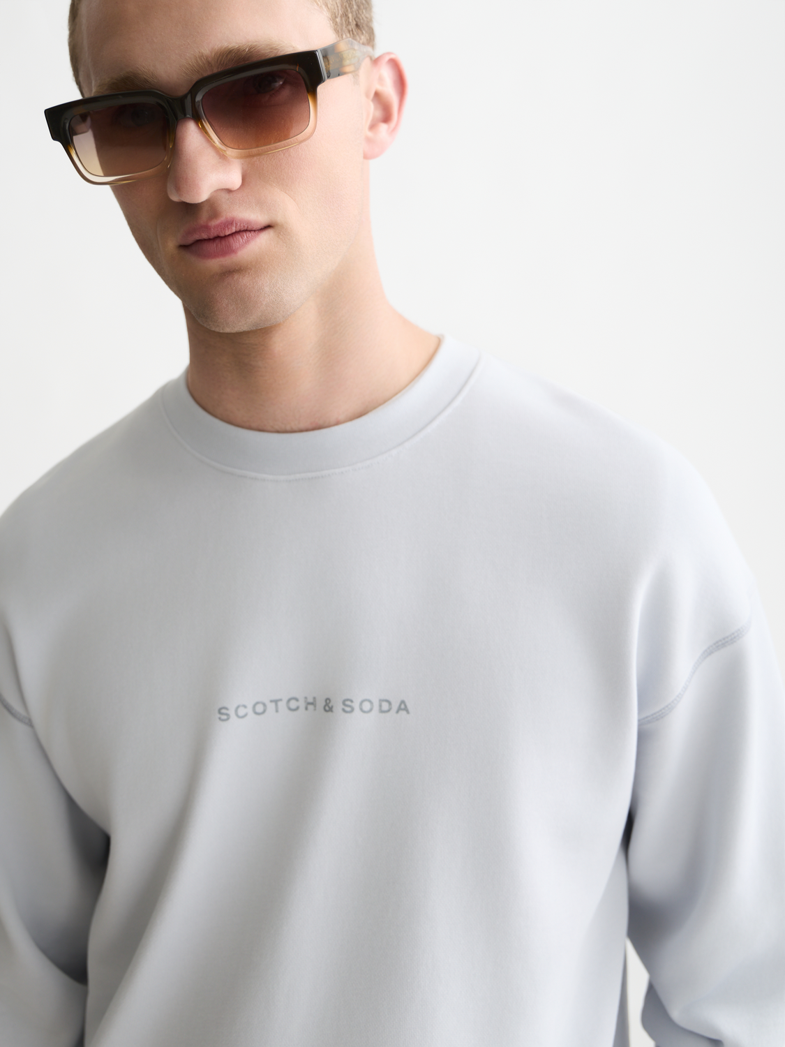 Seasonal Essentials artwork relaxed sweatshirt