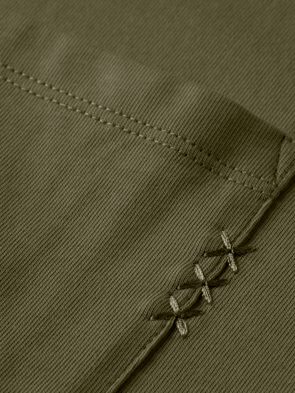 Seasonal Essentials pocket t-shirt