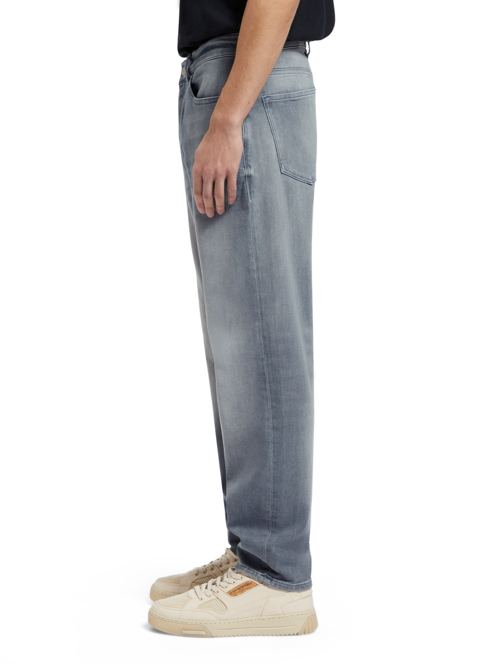 THE DROP REGULAR TAPER JEANS ON BOARD