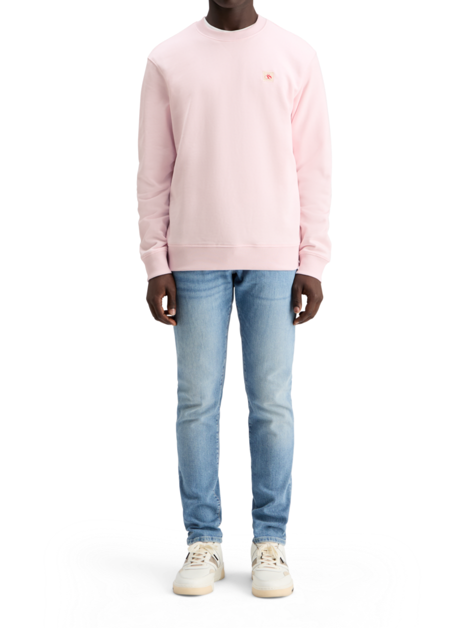 ESSENTIAL LOGO BADGE SWEATSHIRT