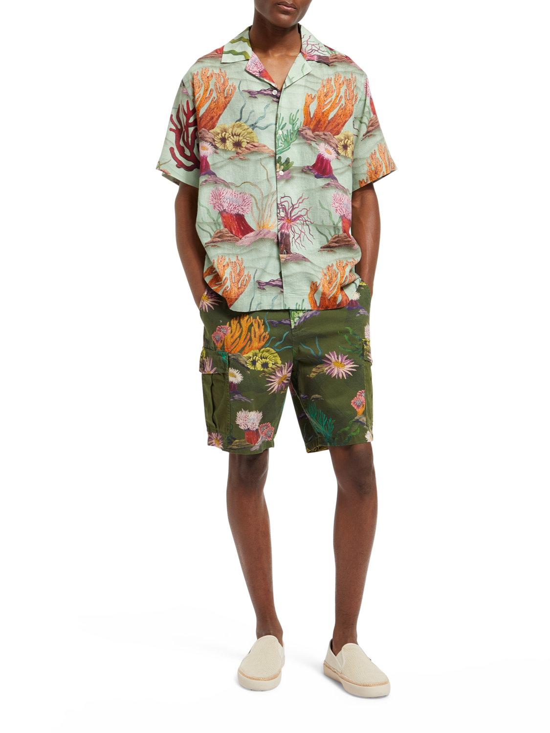 SEASONAL - RELAXED PRINTED TWILL CARGO SHORTS