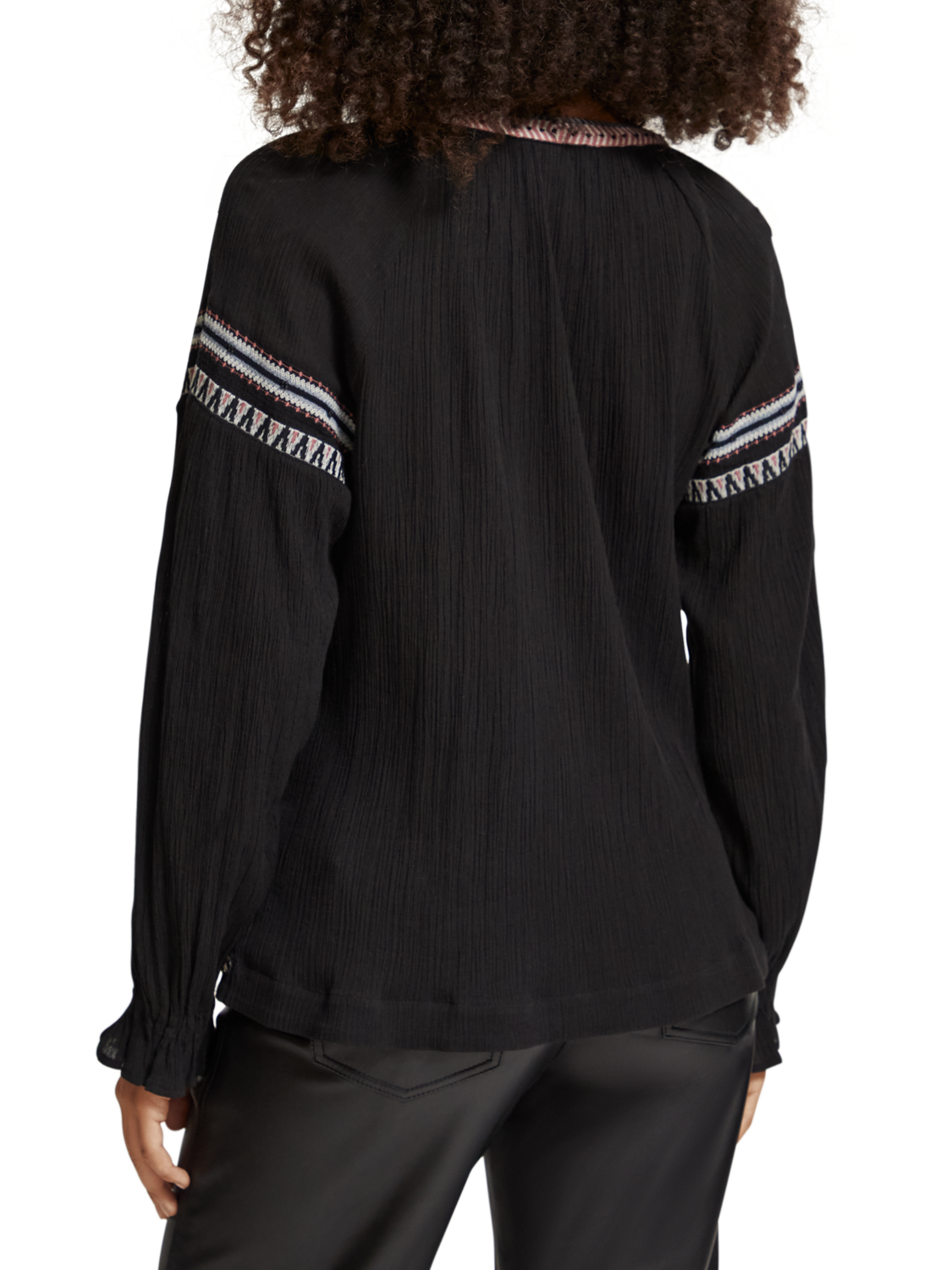 BALLOON SLEEVE EMBROIDERY TOP