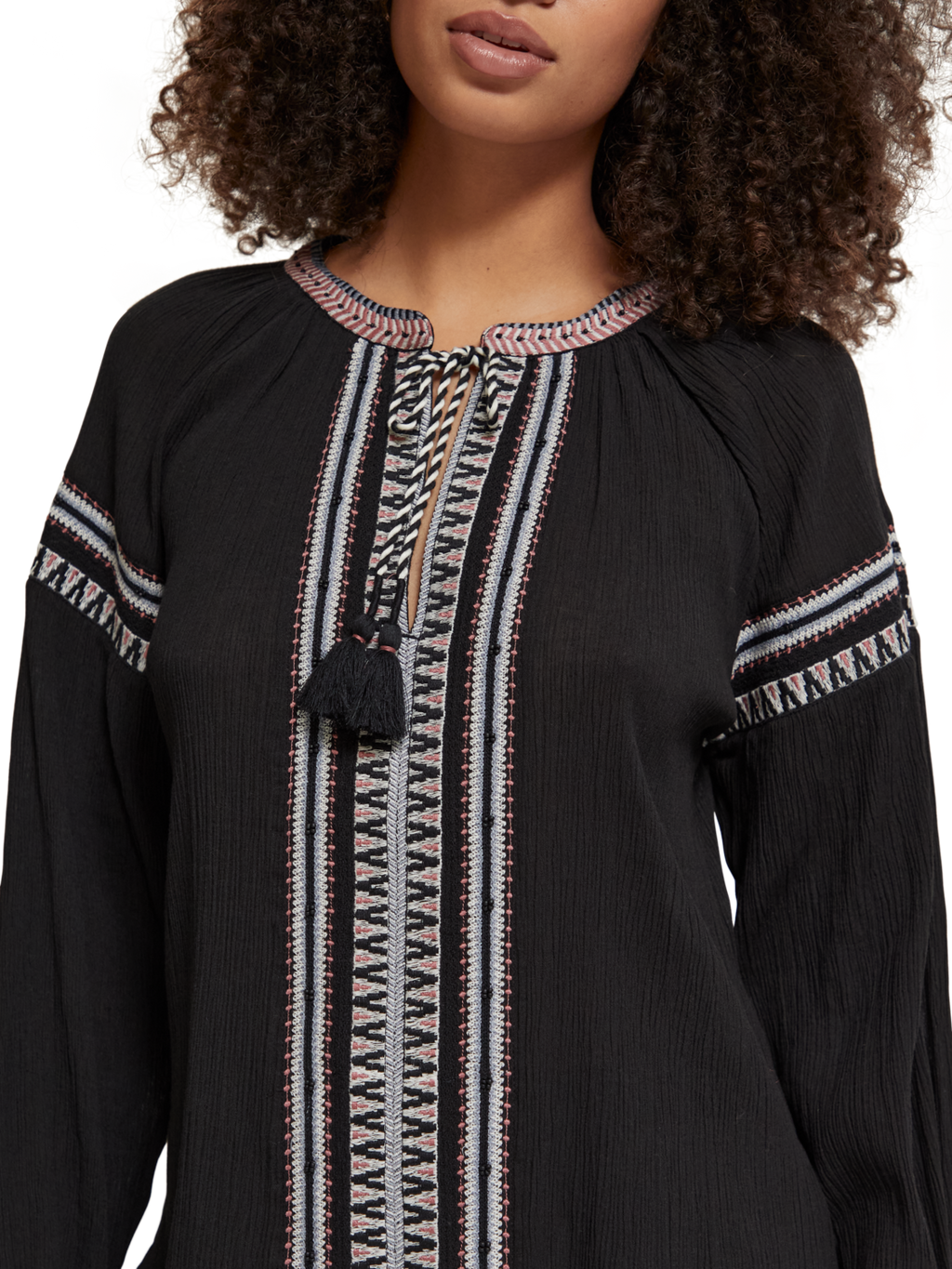 BALLOON SLEEVE EMBROIDERY TOP