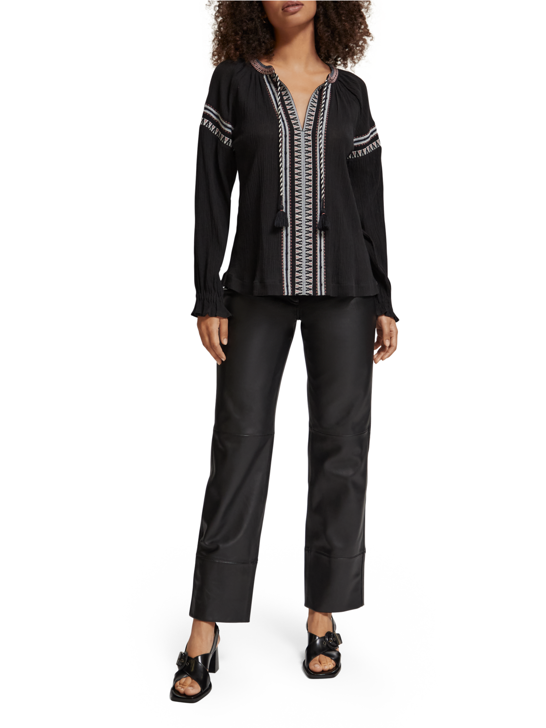 BALLOON SLEEVE EMBROIDERY TOP