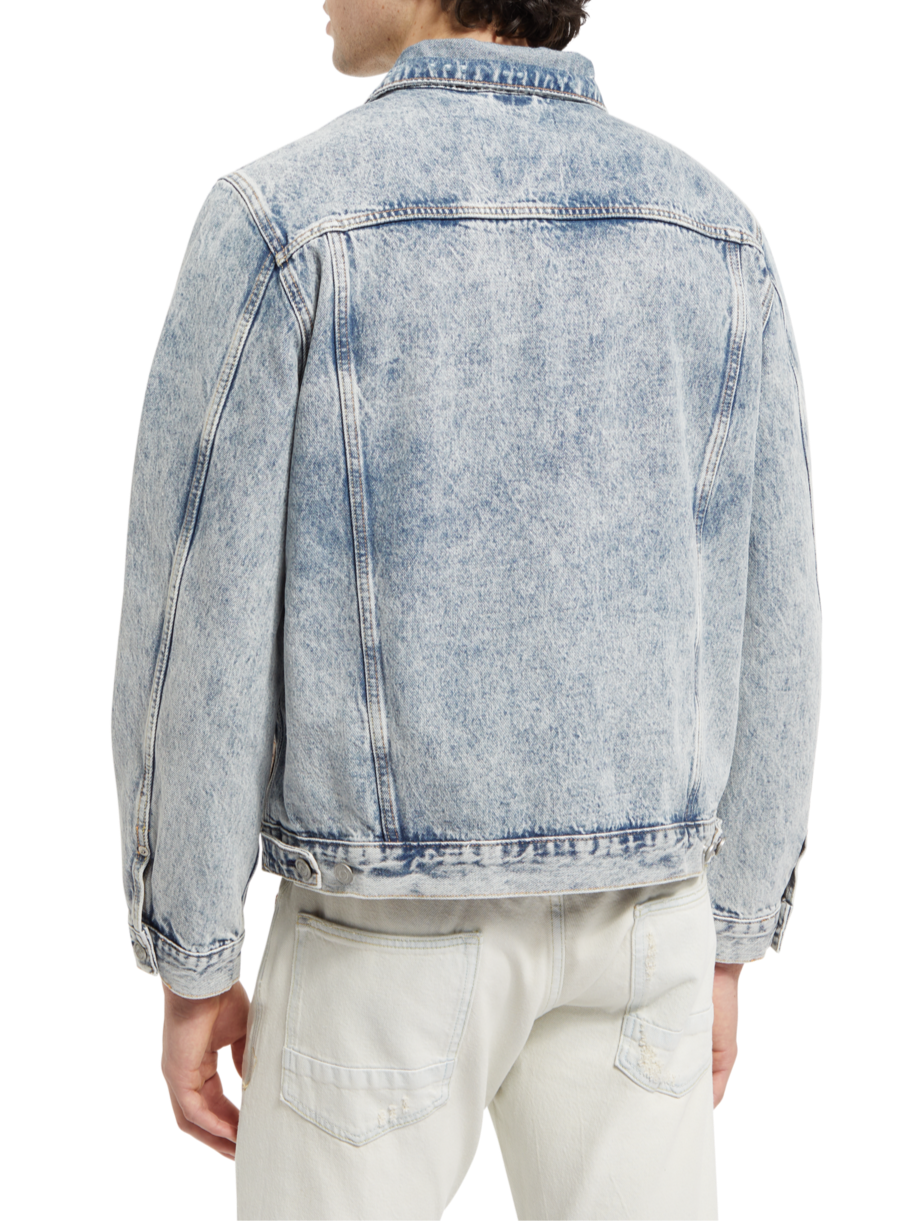 DENIM TRUCKER JACKET
