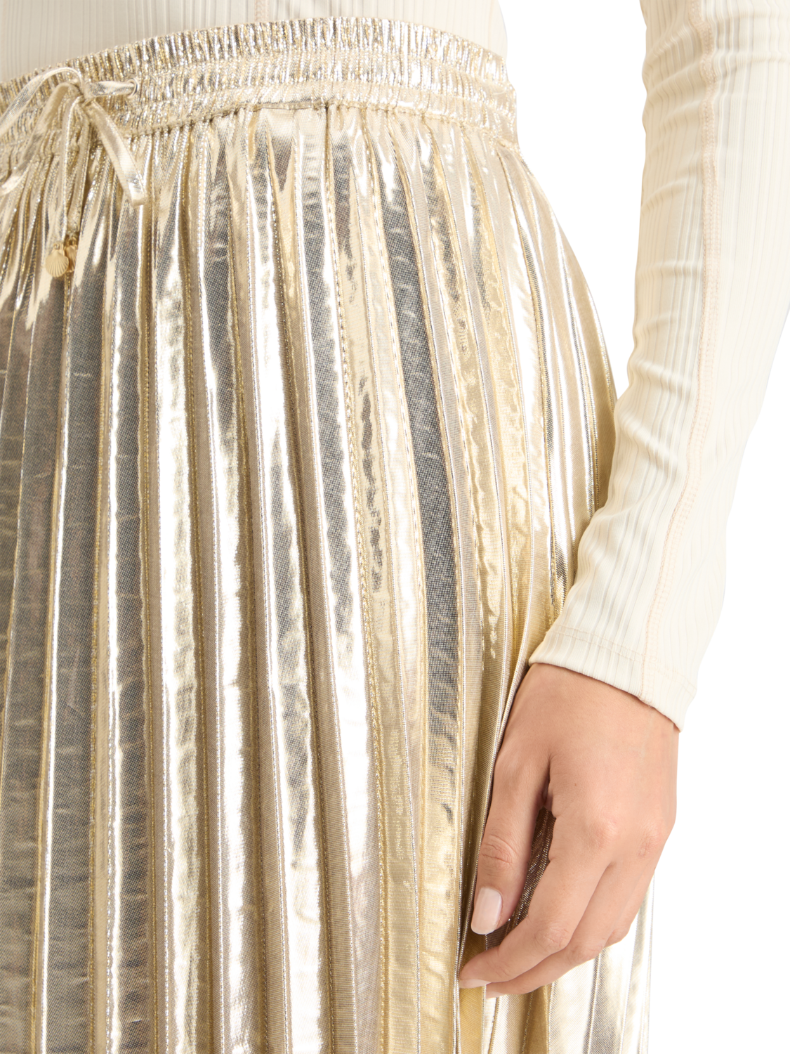 PLEATED SHINY HIGH-RISE MAXI SKIRT