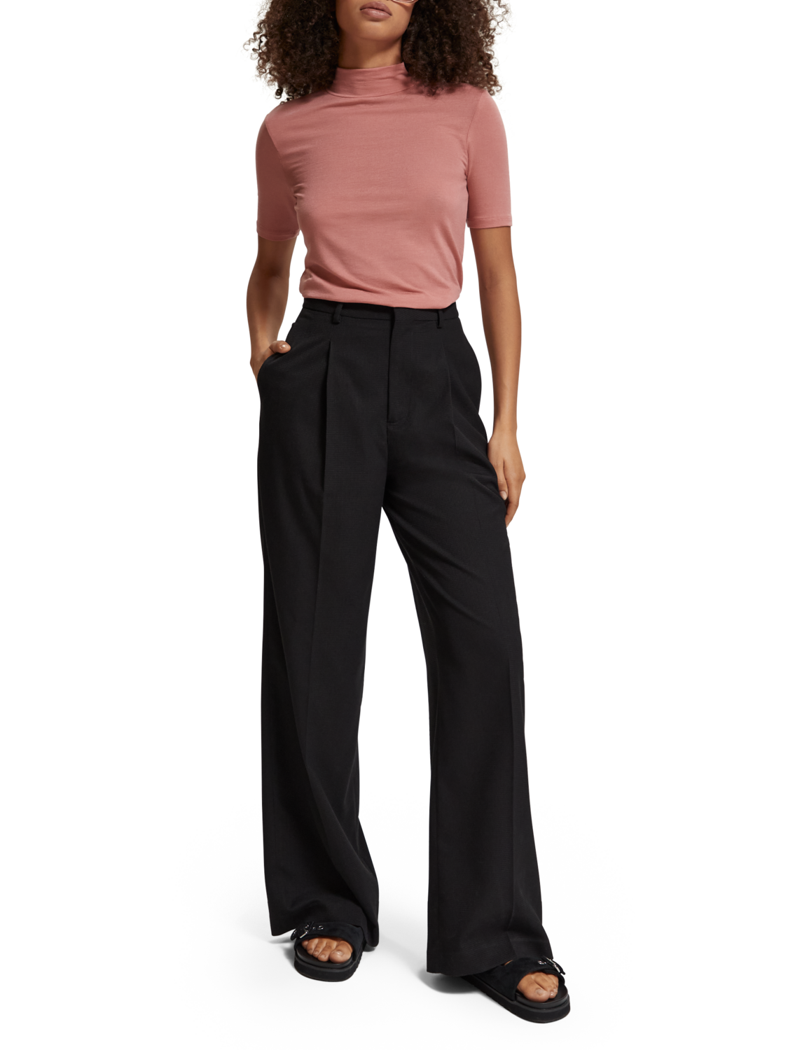 MOCK NECK SHORT SLEEVED T-SHIRT