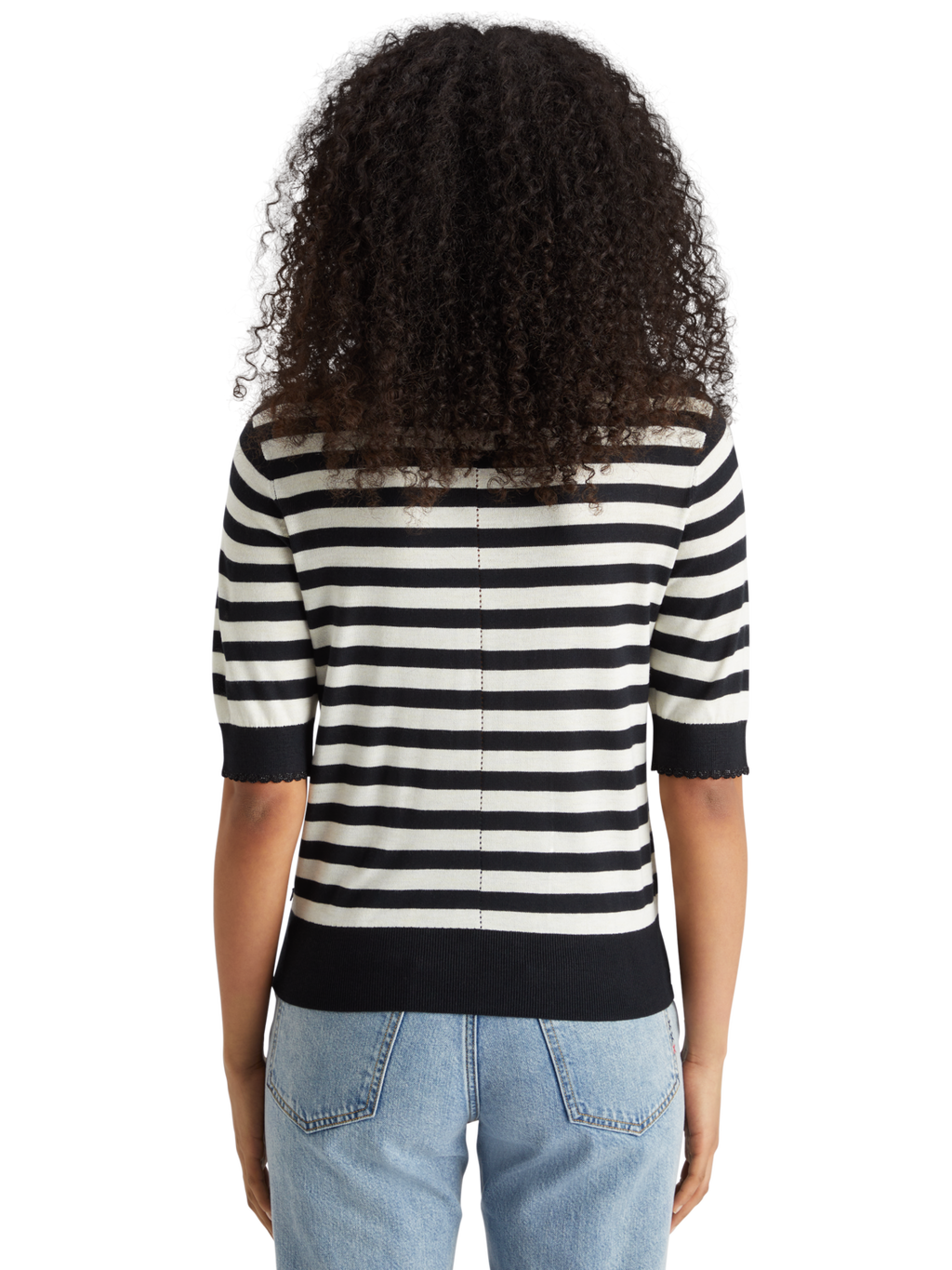 CREW NECK SHORT SLEEVED PULLOVER