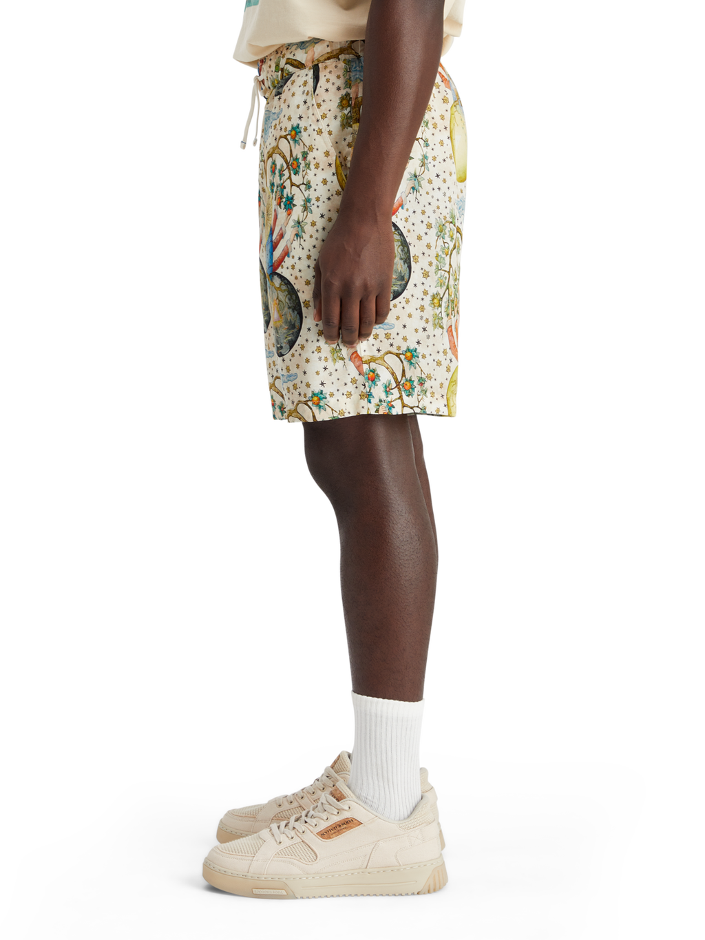 FAVE - PRINTED EMBASSY OF THE FREE MIND BERMUDA SHORT