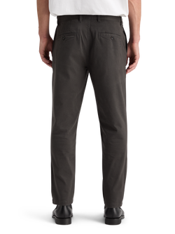 ESSENTIAL DRIFT - REGULAR-TAPERED TWILL CHINO