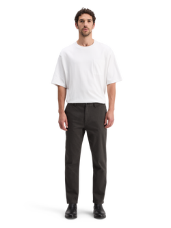 ESSENTIAL DRIFT - REGULAR-TAPERED TWILL CHINO