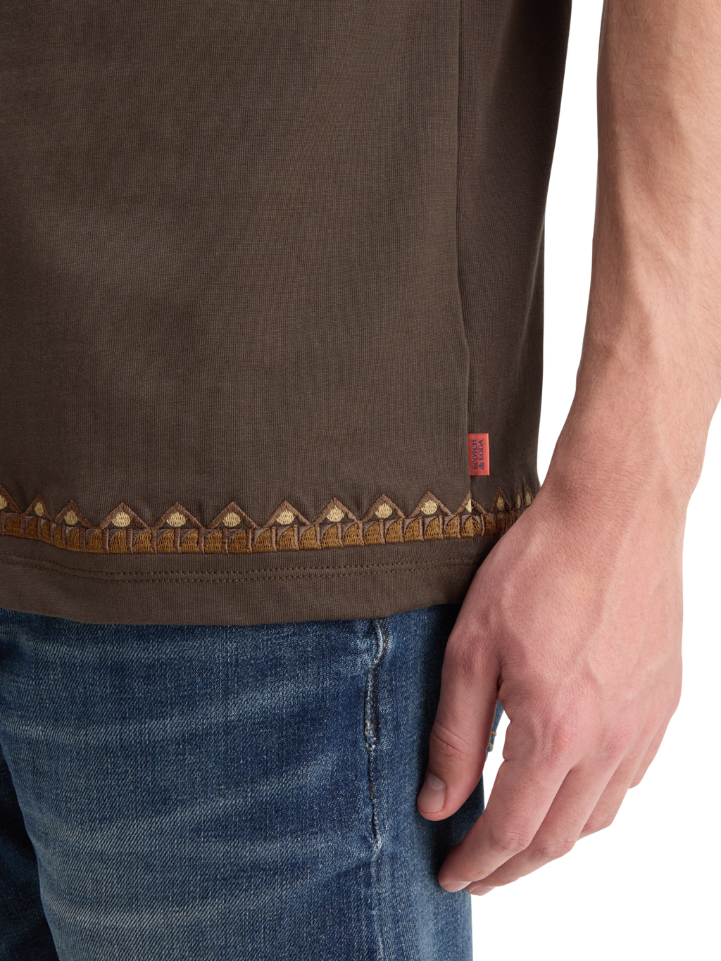 RELAXED FIT EMBROIDERY T-SHIRT