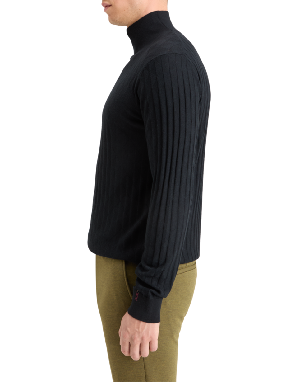 TURTLE NECK REGULAR FIT RELIEF STITCH SWEATER