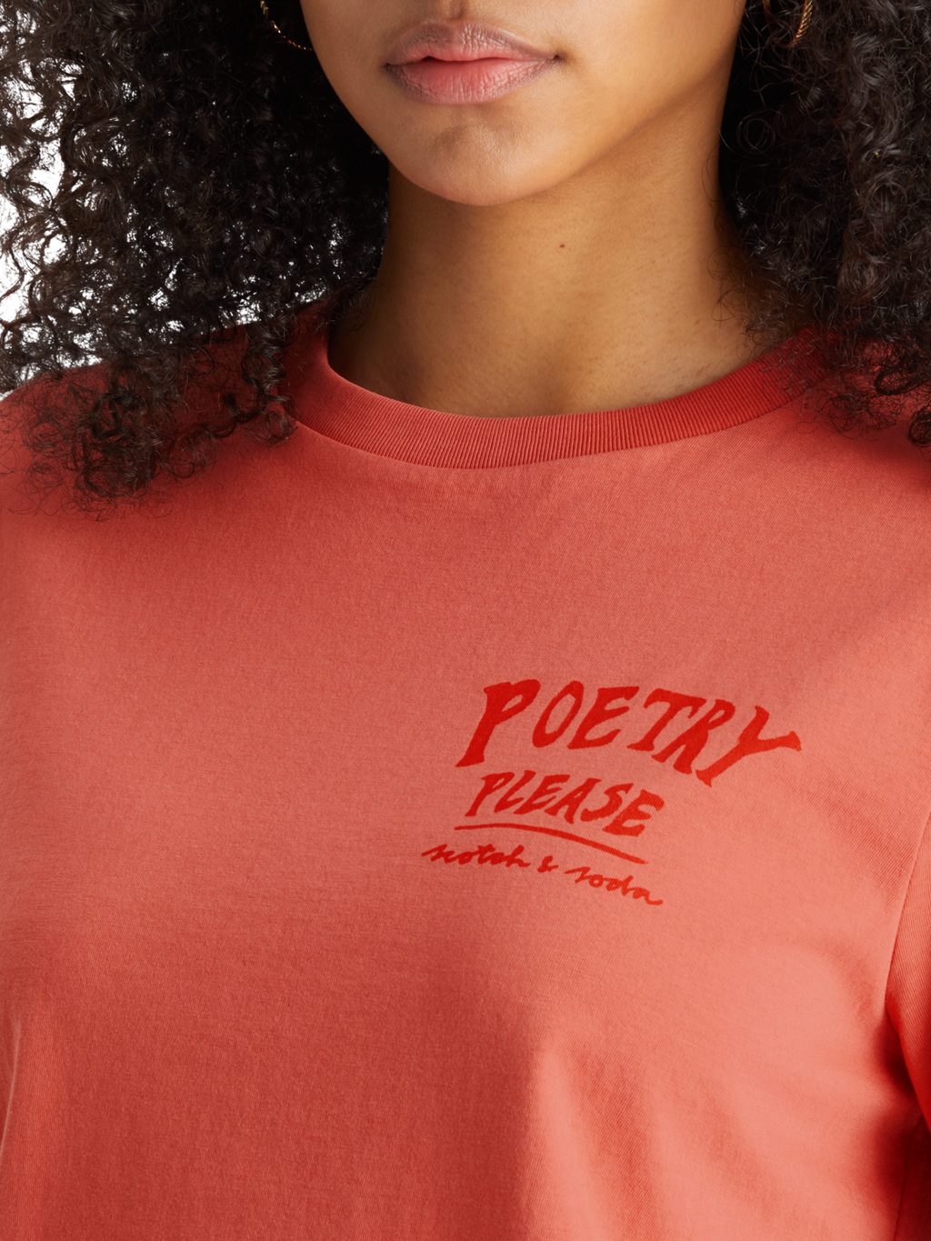 REGULAR FIT T-SHIRT WITH SMALL CHEST ARTWORK