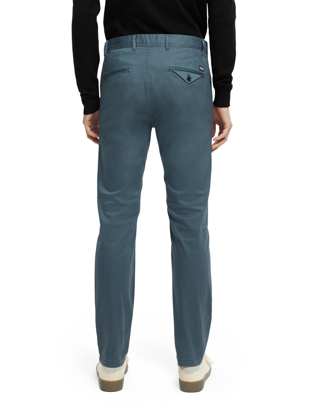 ESSENTIALS - STUART REGULAR SLIM-FIT CHINO