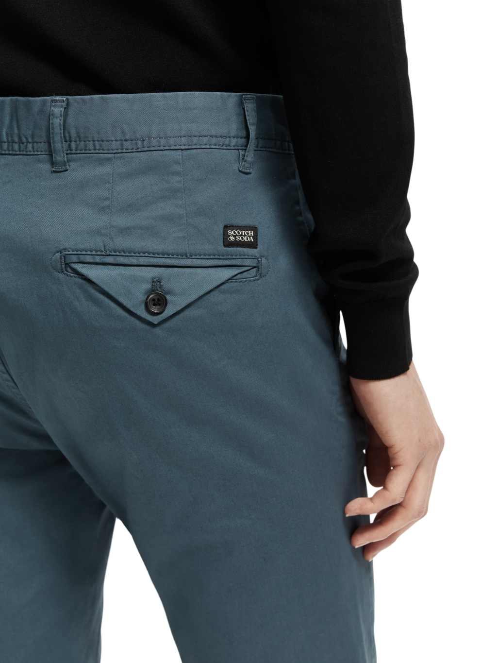 ESSENTIALS - STUART REGULAR SLIM-FIT CHINO