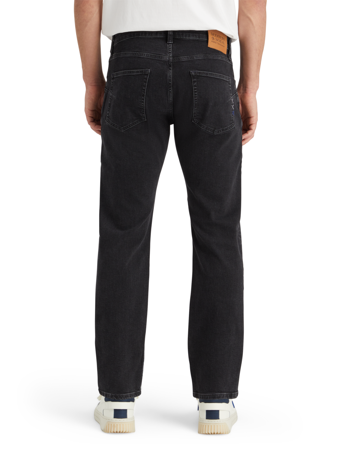 Essential THE ZEE STRAIGHT JEANS   CITY BLACK