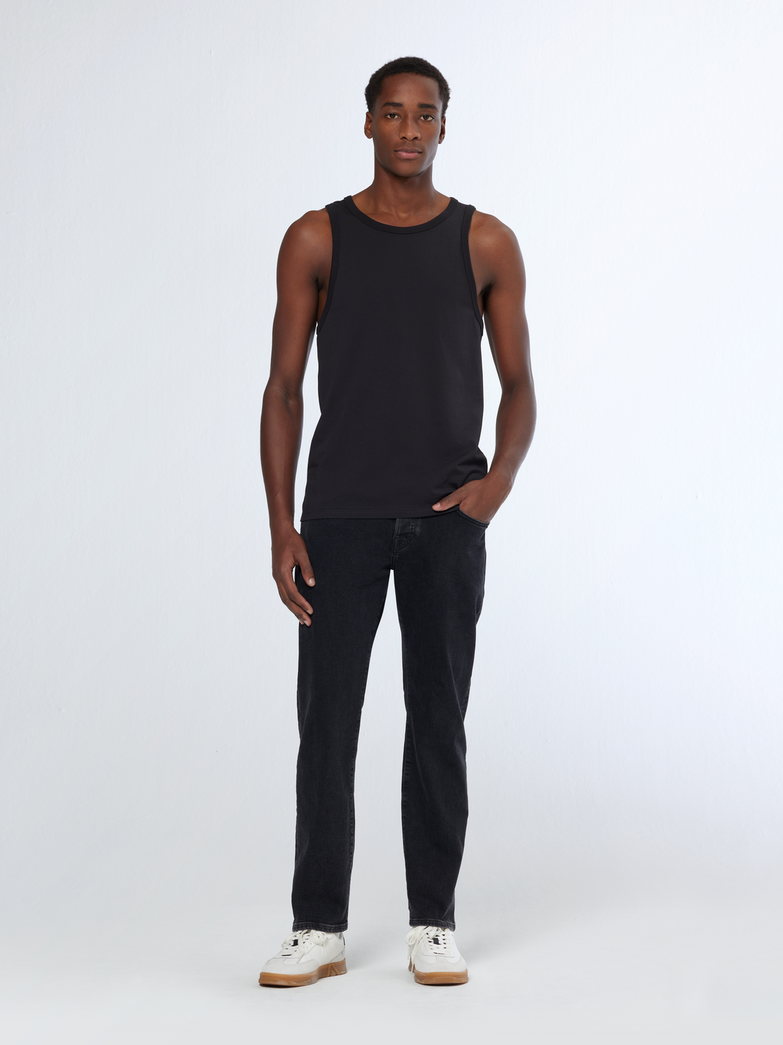 Essentials Racer Tank - BLACK