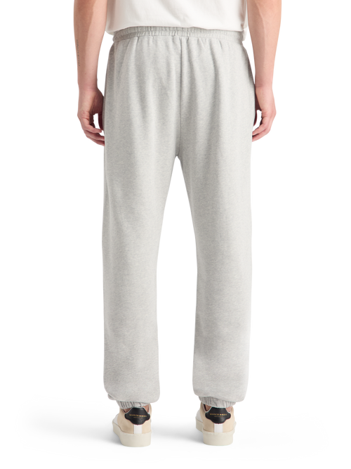 Essential Regular fit logo sweatpant