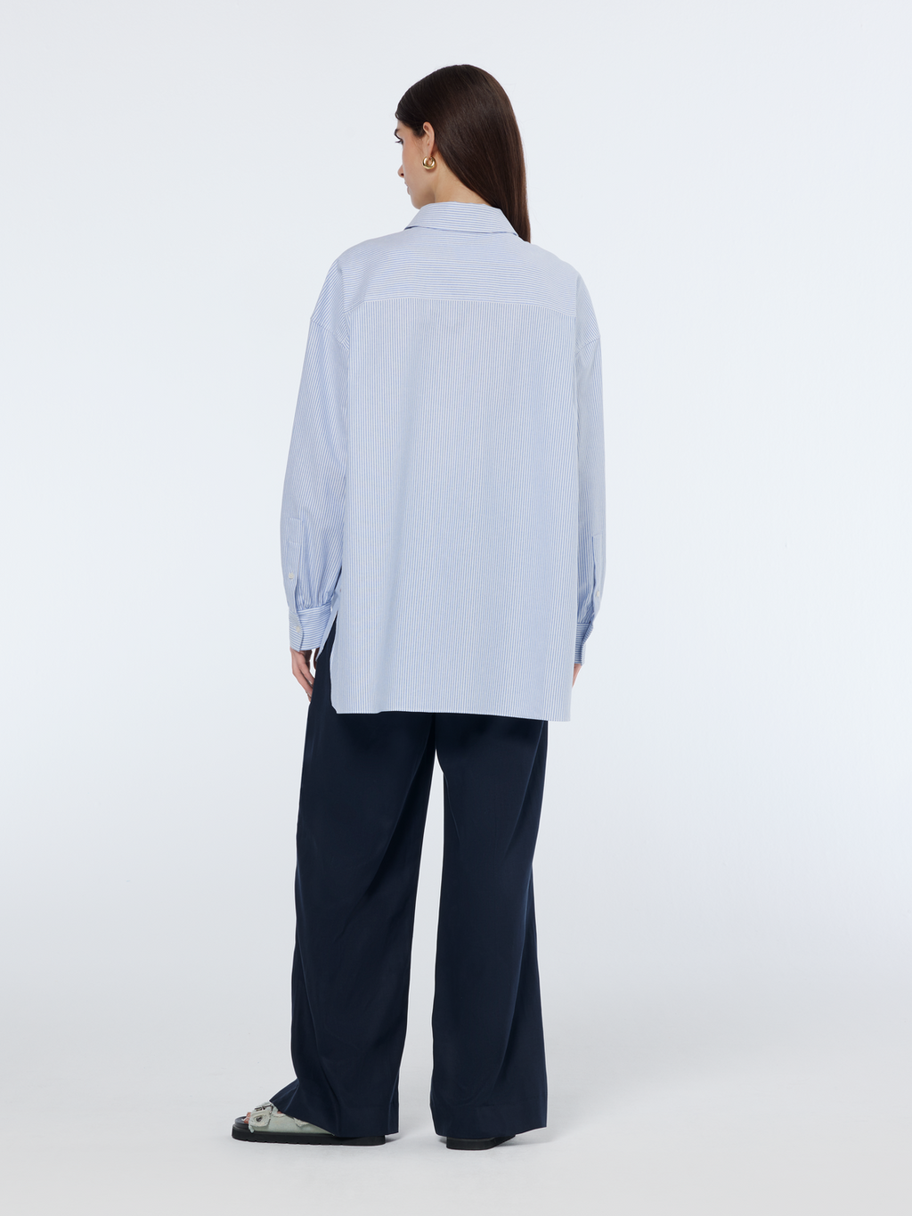Essentials GIRLFRIEND OXFORD STRIPES SHIRT