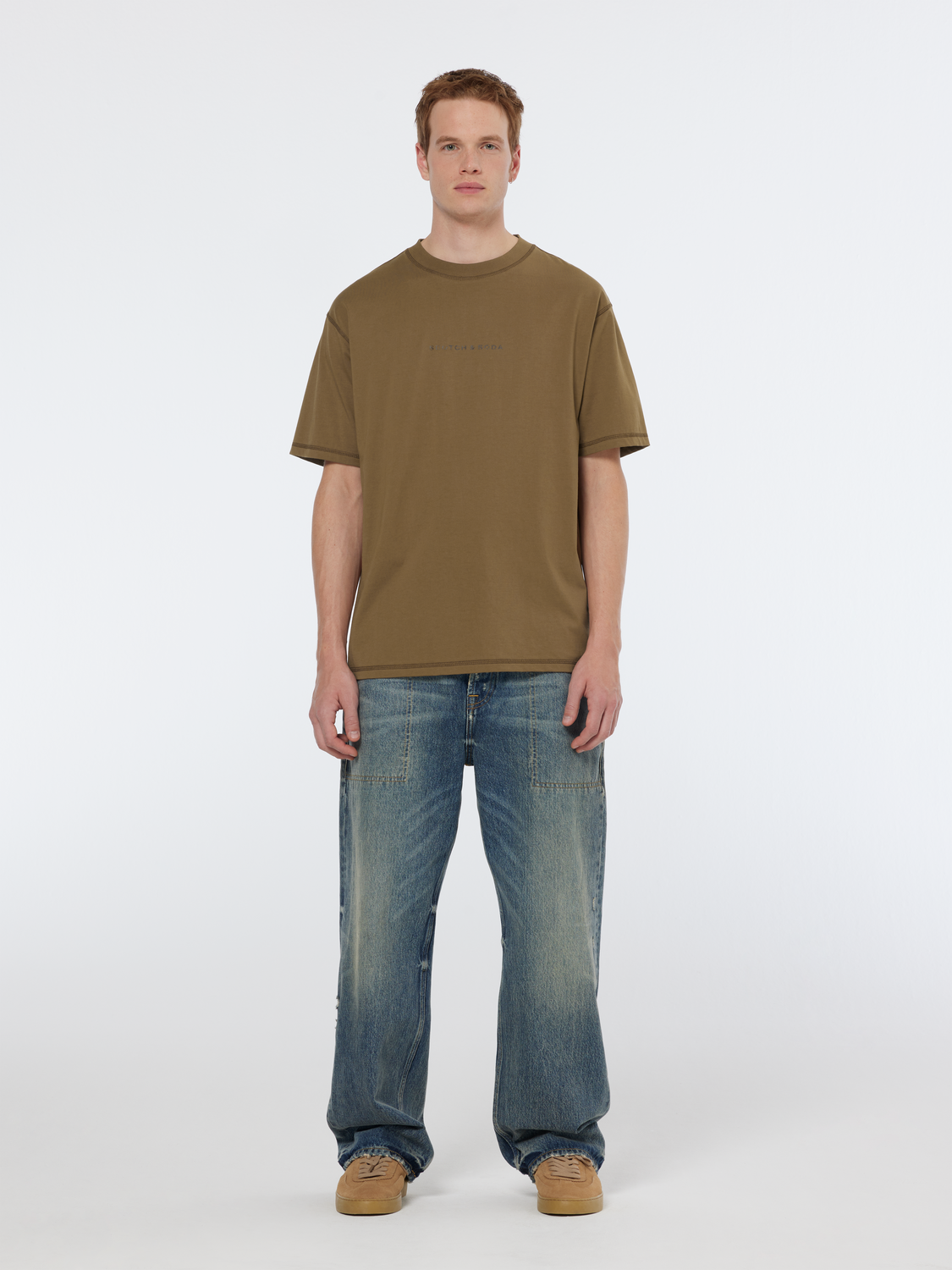 Seasonal Essential logo t-shirt