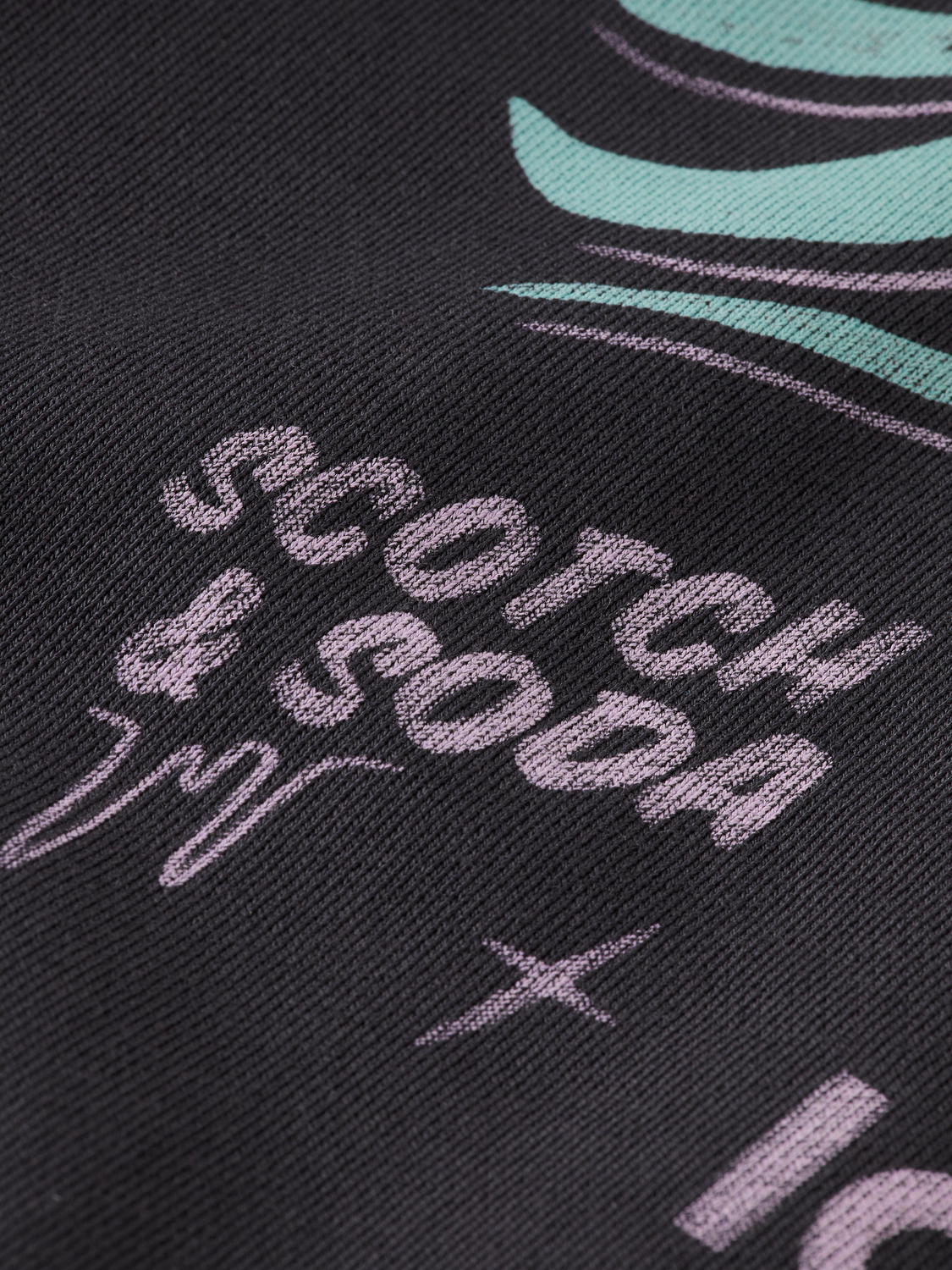 Artwork Sweatshirt