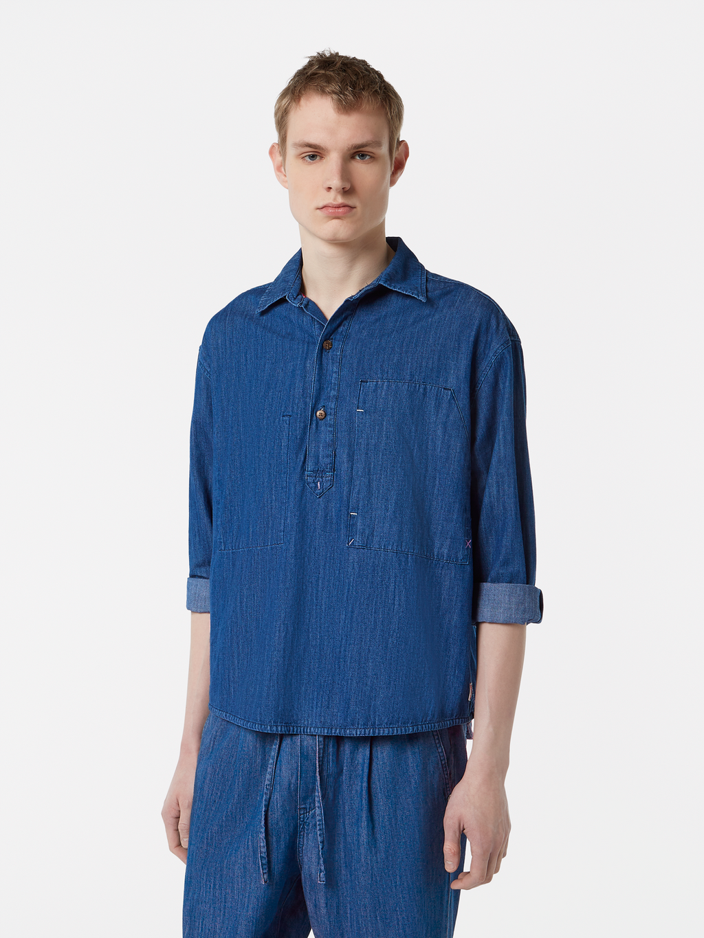Popover workwear shirt in lightweight denim quality