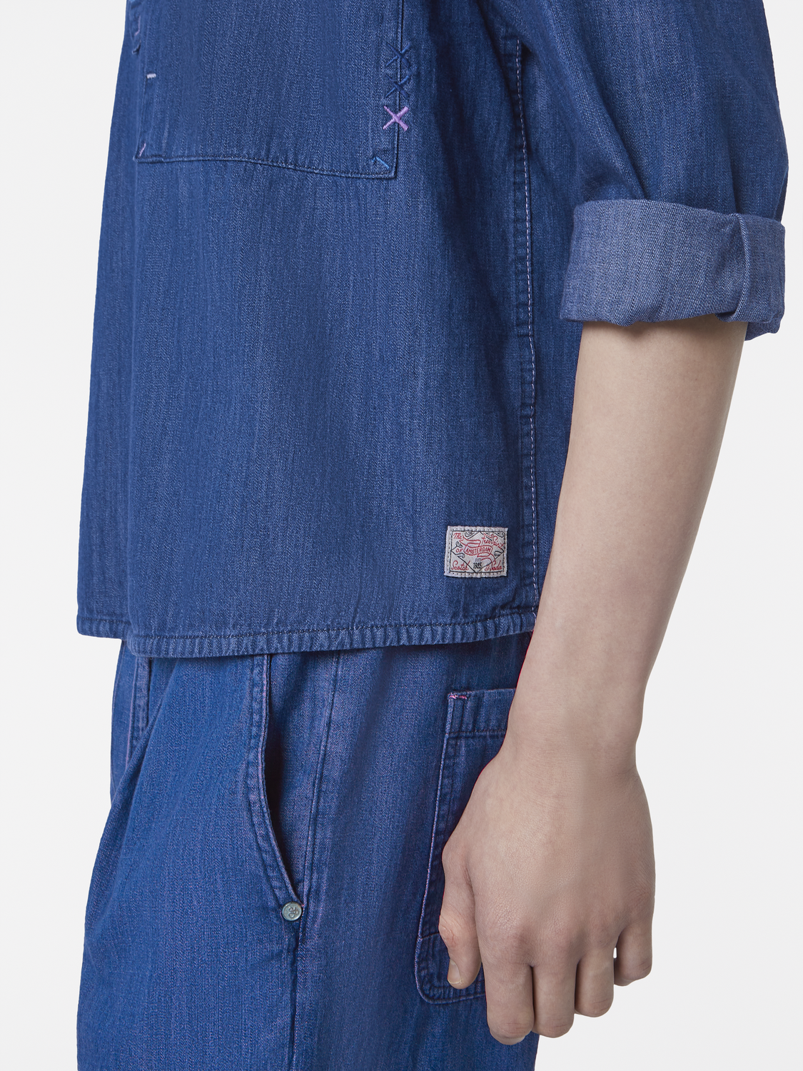 Popover workwear shirt in lightweight denim quality