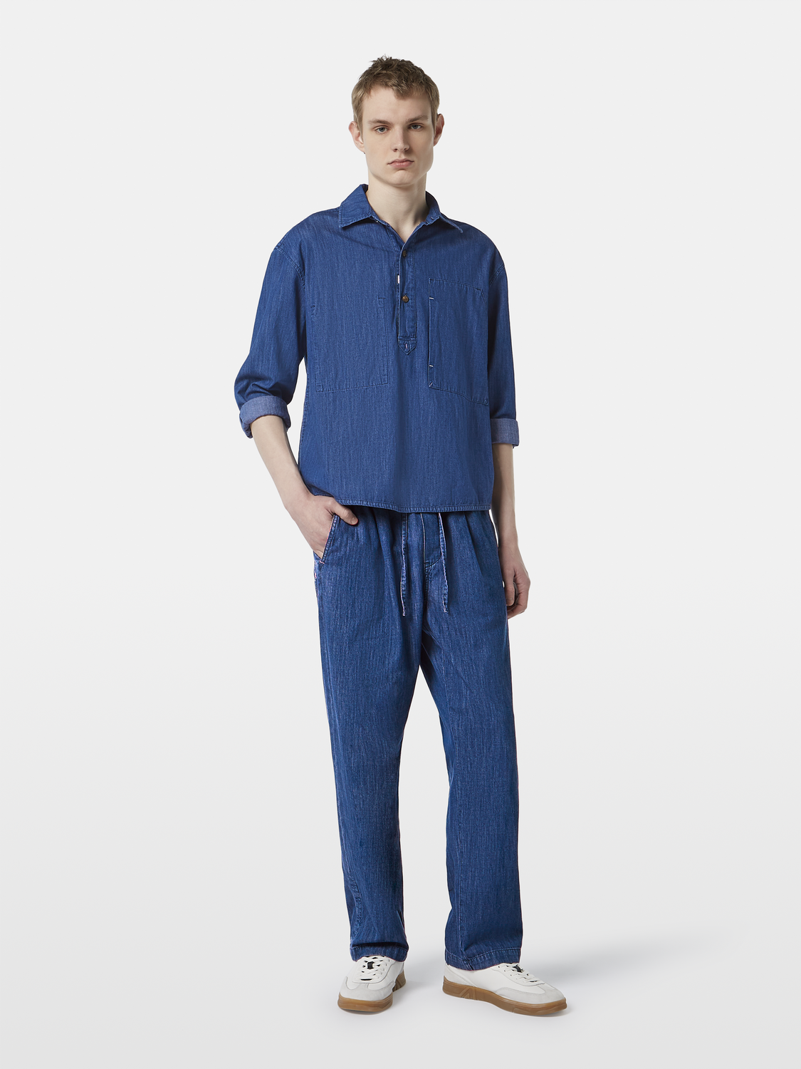 Popover workwear shirt in lightweight denim quality